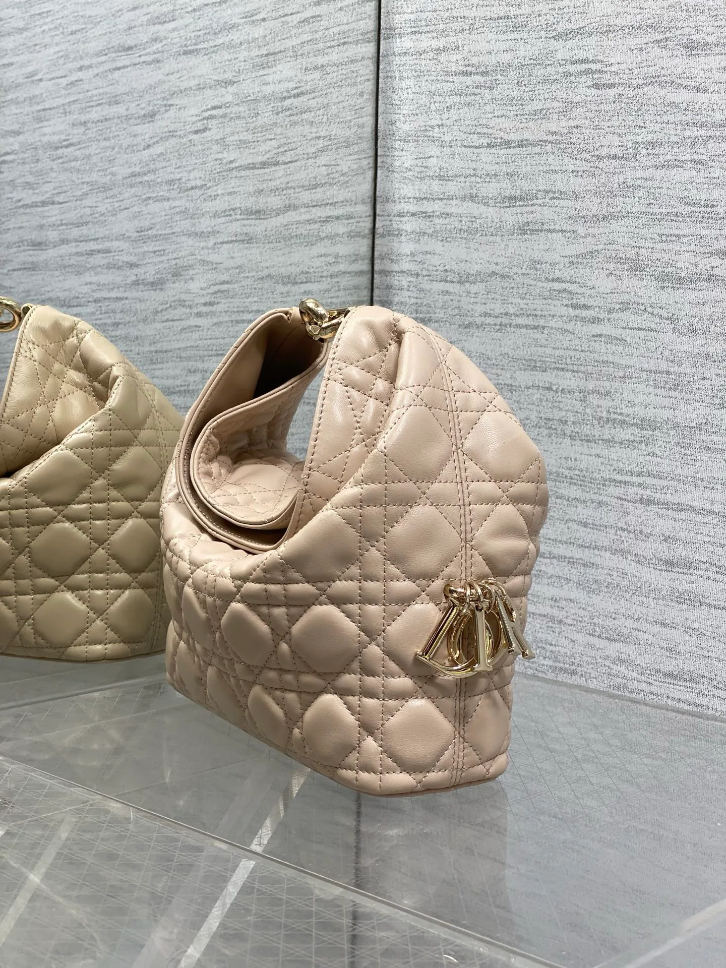 Women's Classic Handbags CHRISTIAN DIOR 18242112