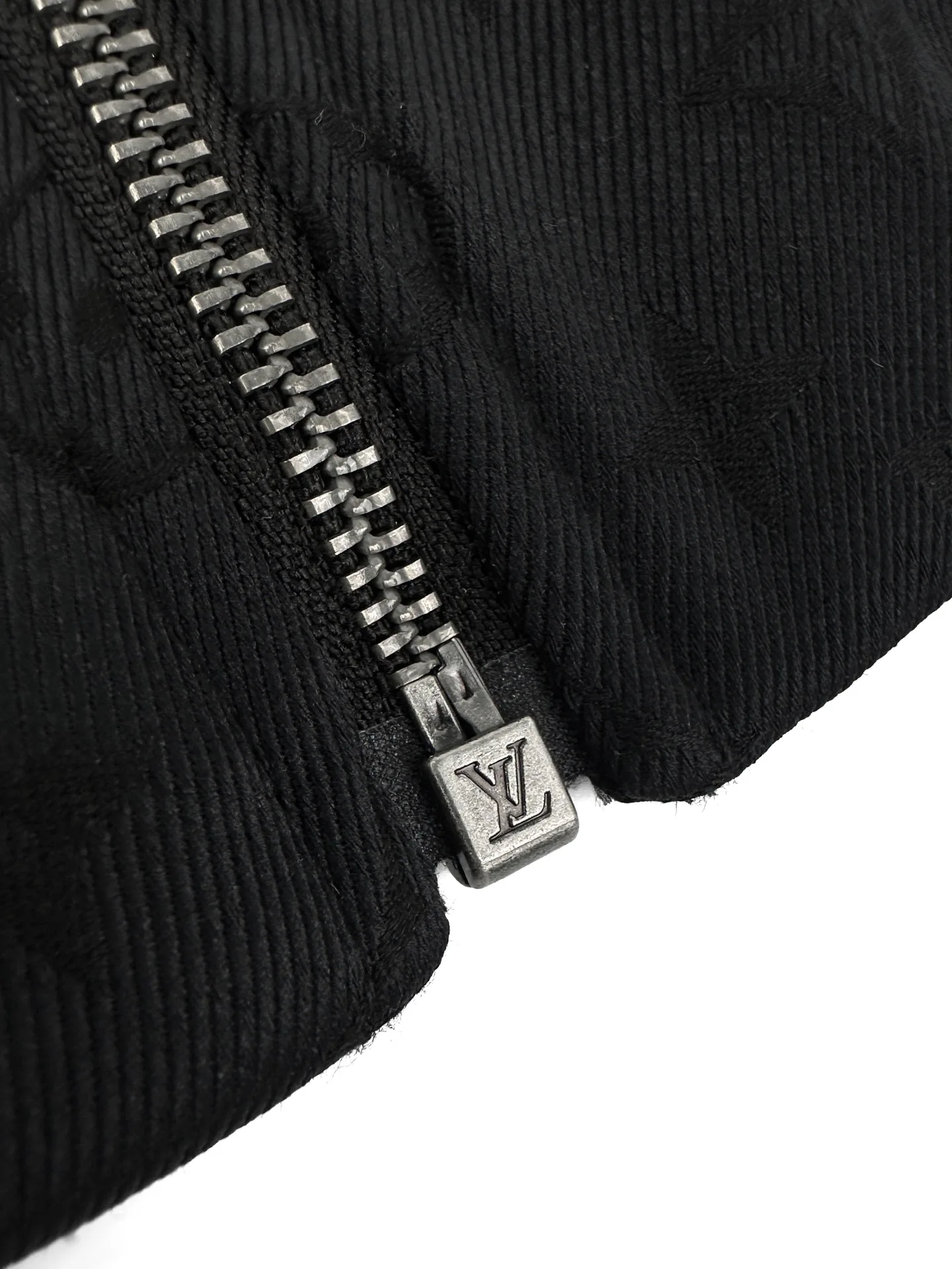 Men's Jackets And Down Jackets LOUIS VUITTON 18046615