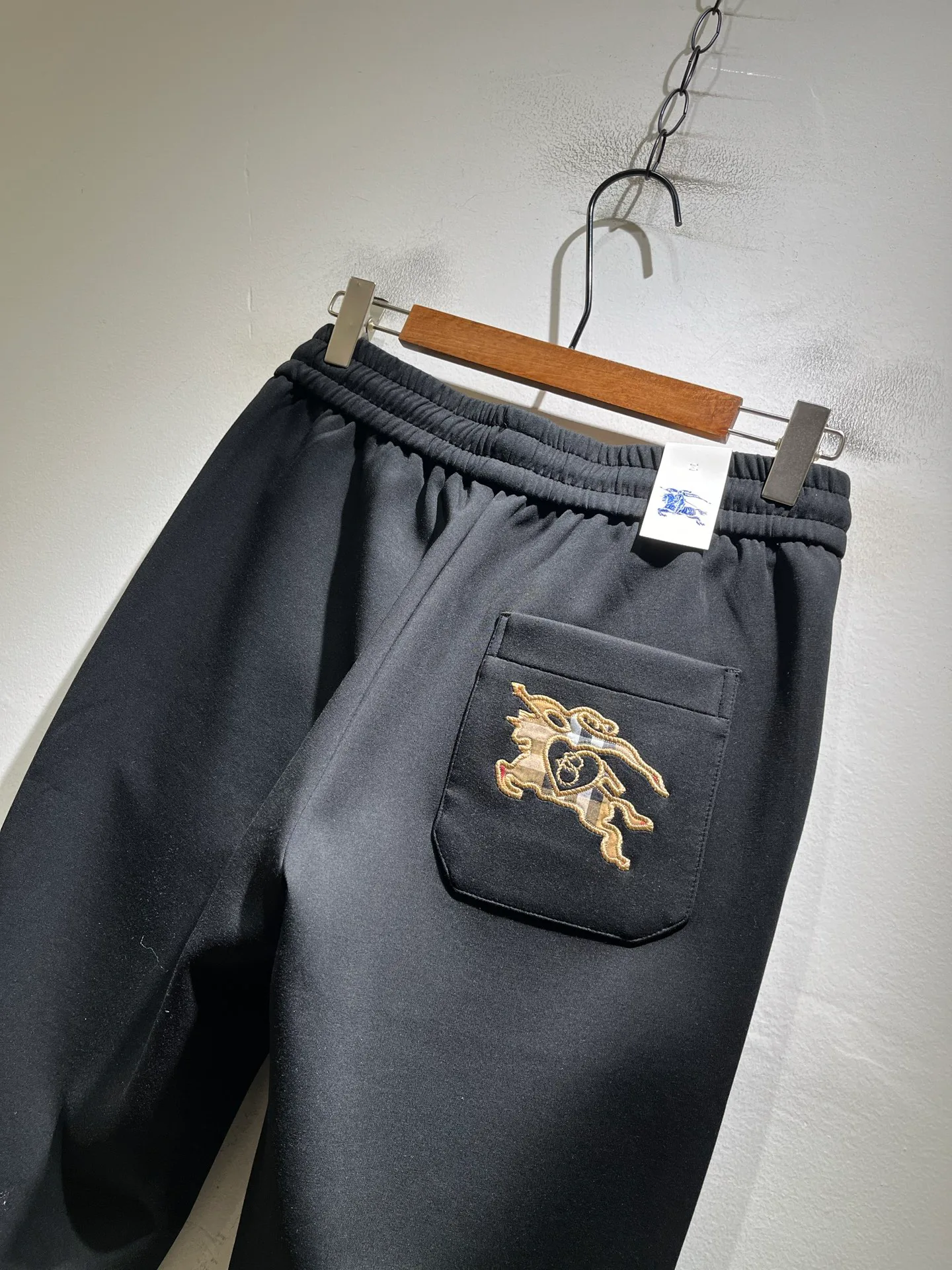 Men's Trousers BURBERRY 18343125