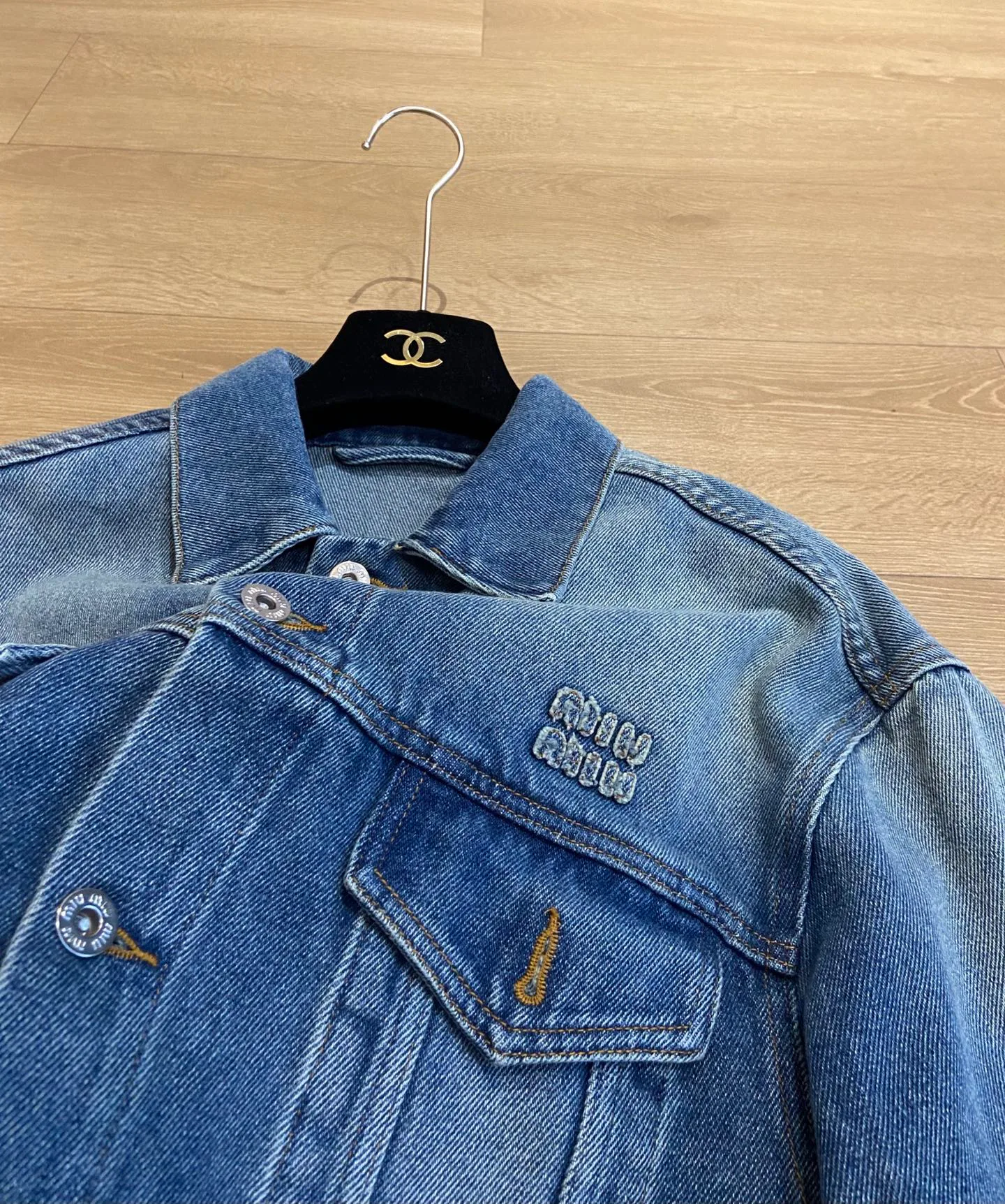 Women's Jackets And Down Jackets MIU MIU 17222086