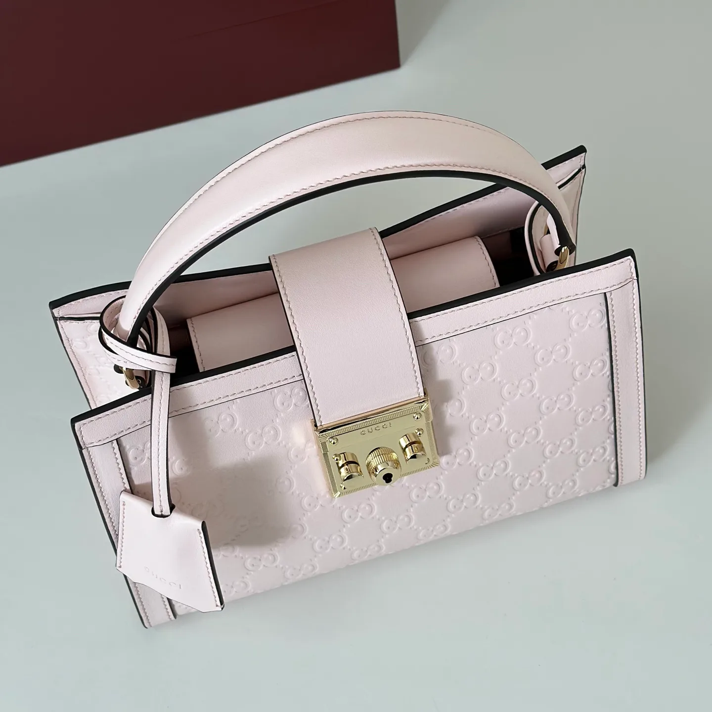 Women's Classic Handbags GUCCI 18310133