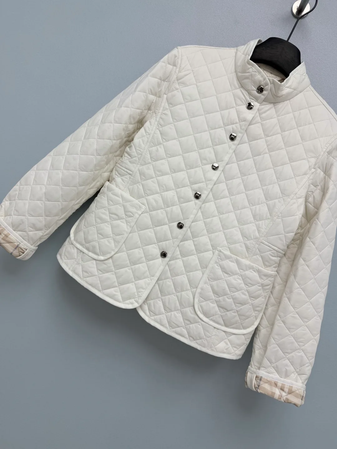 Women's Jackets And Down Jackets BURBERRY 18512940
