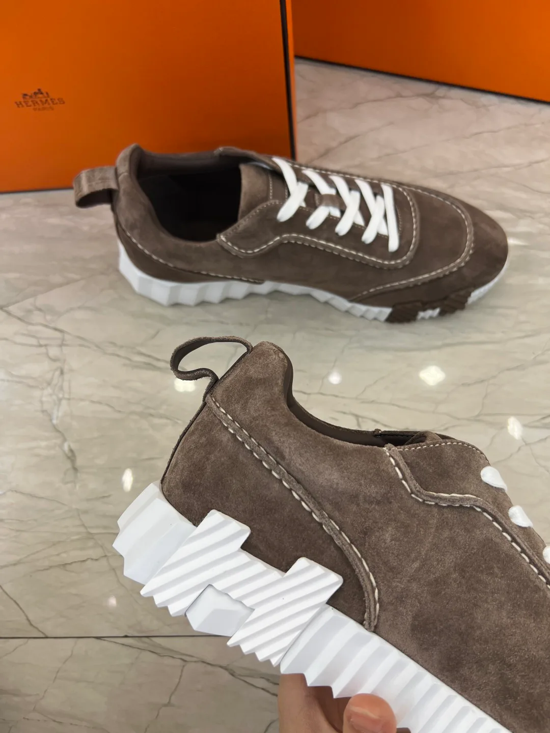 Кроссовки Женские Hermes 18679650
