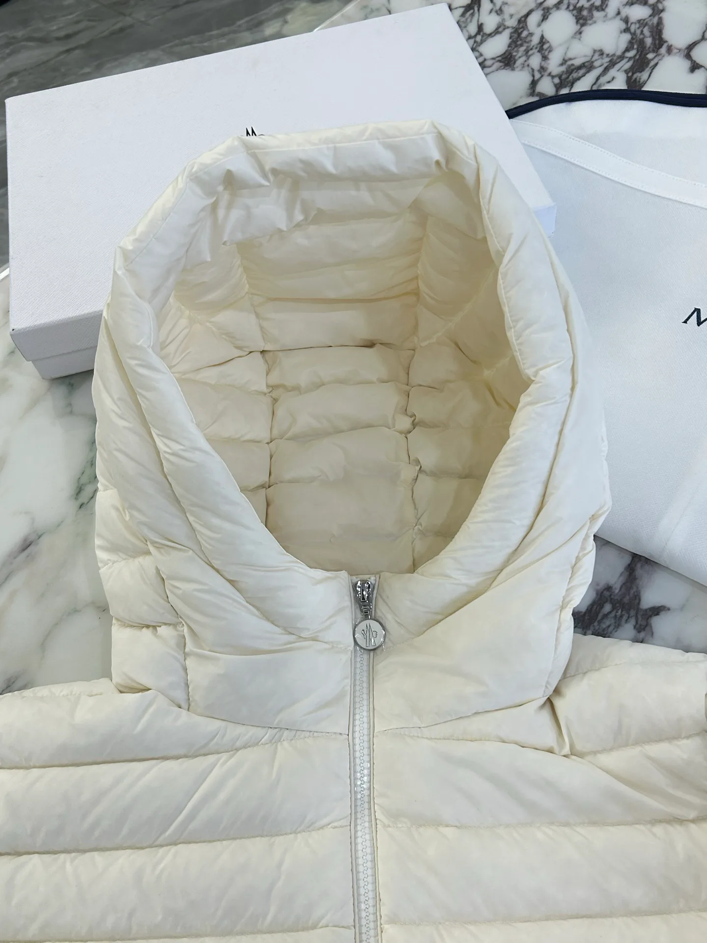 Men's Jackets And Down Jackets MONCLER 18231513