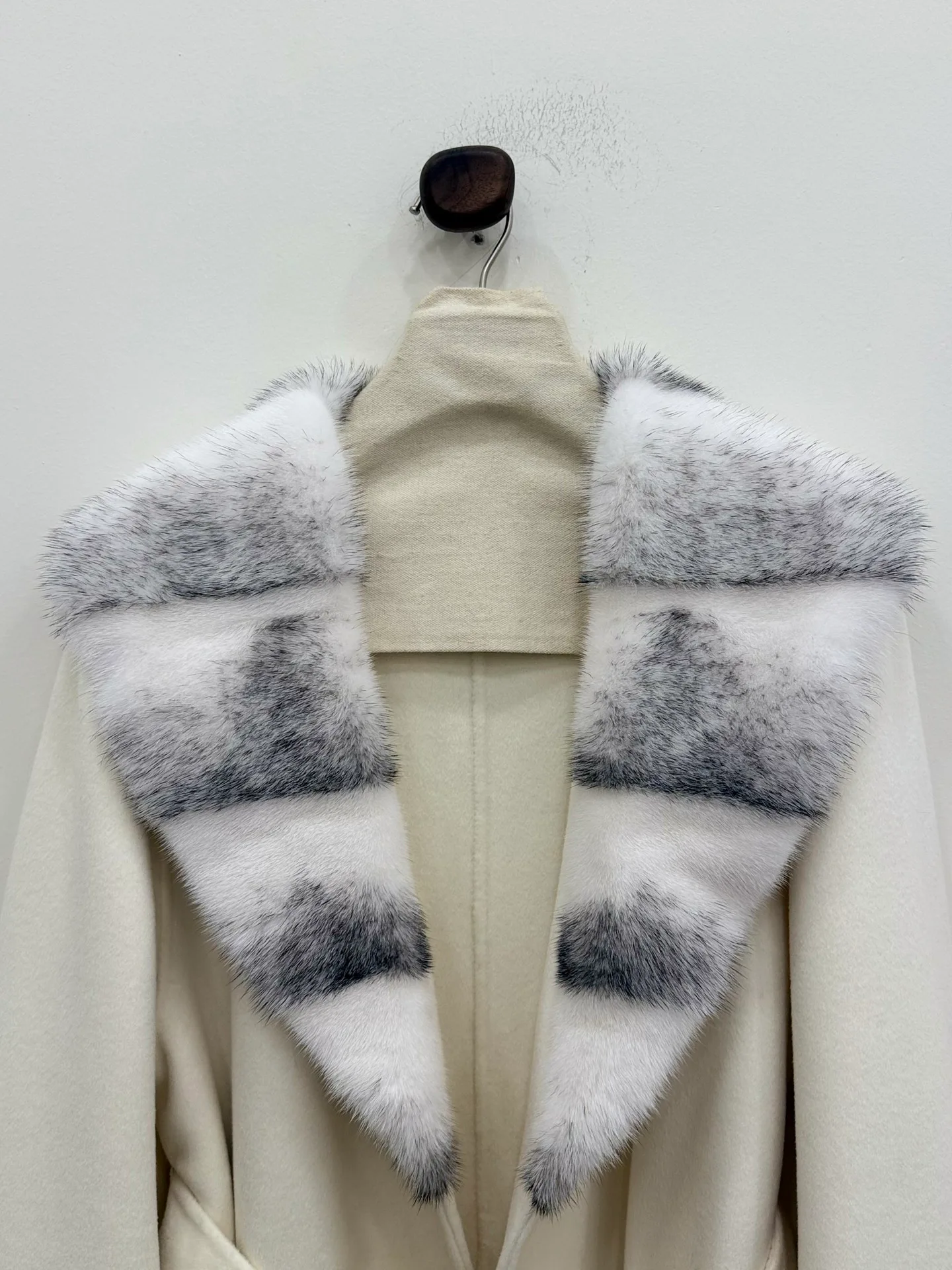 Women's Coats LORO PIANA 18326256