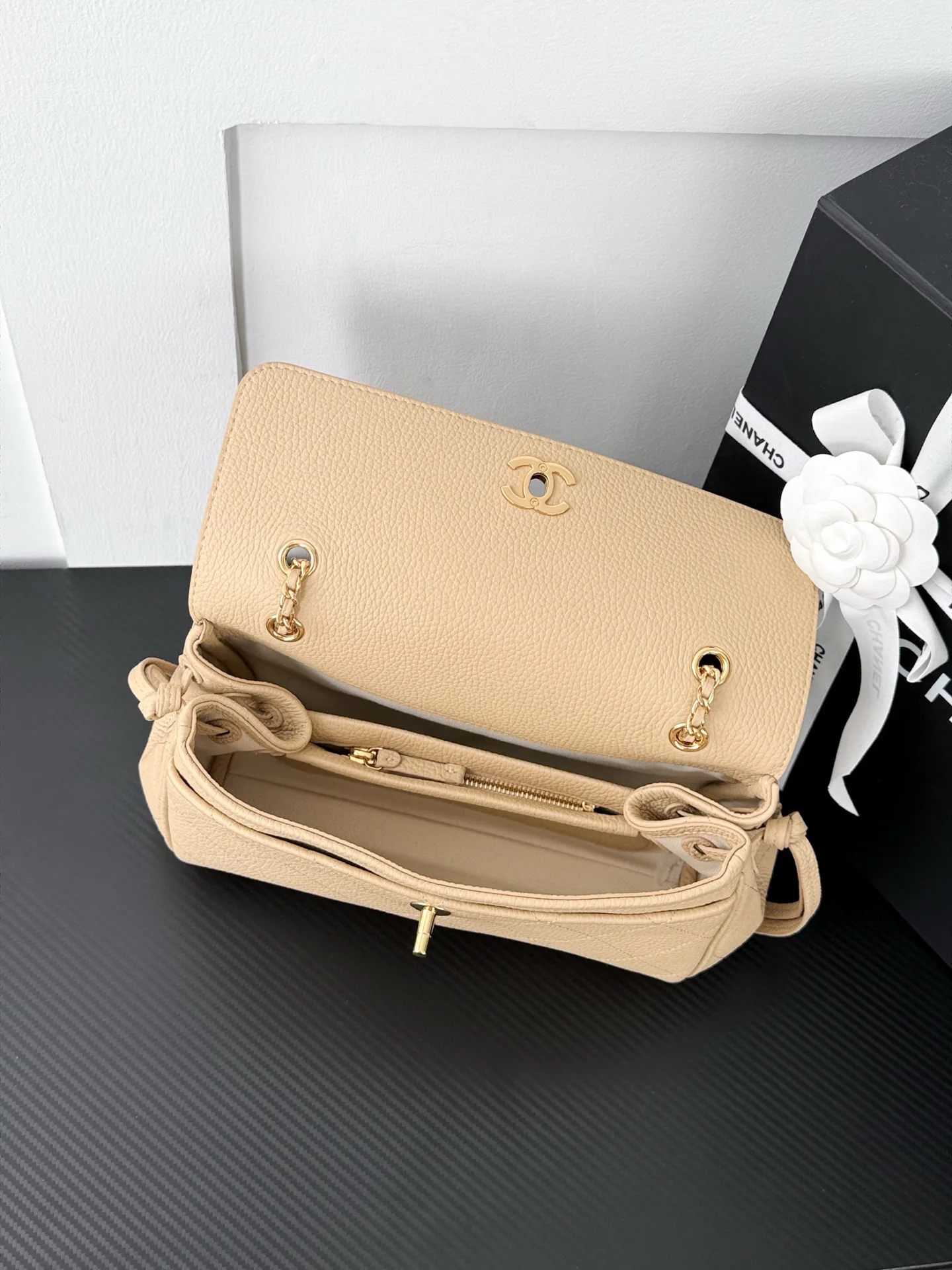Women's Classic Handbags CHANEL 18477038