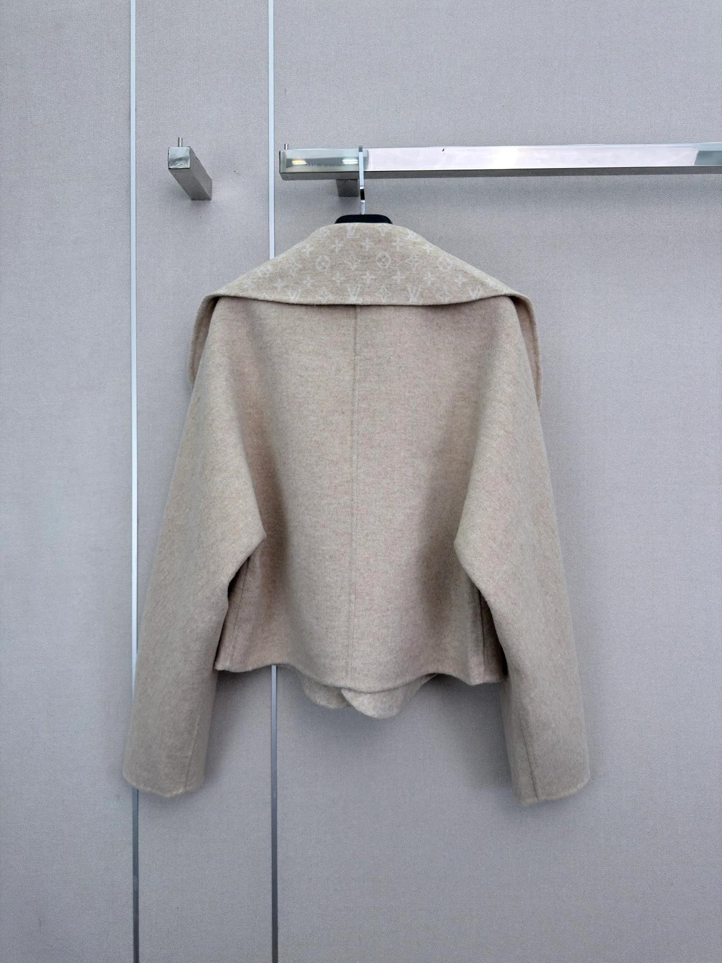 Women's Coats LOUIS VUITTON 18506406