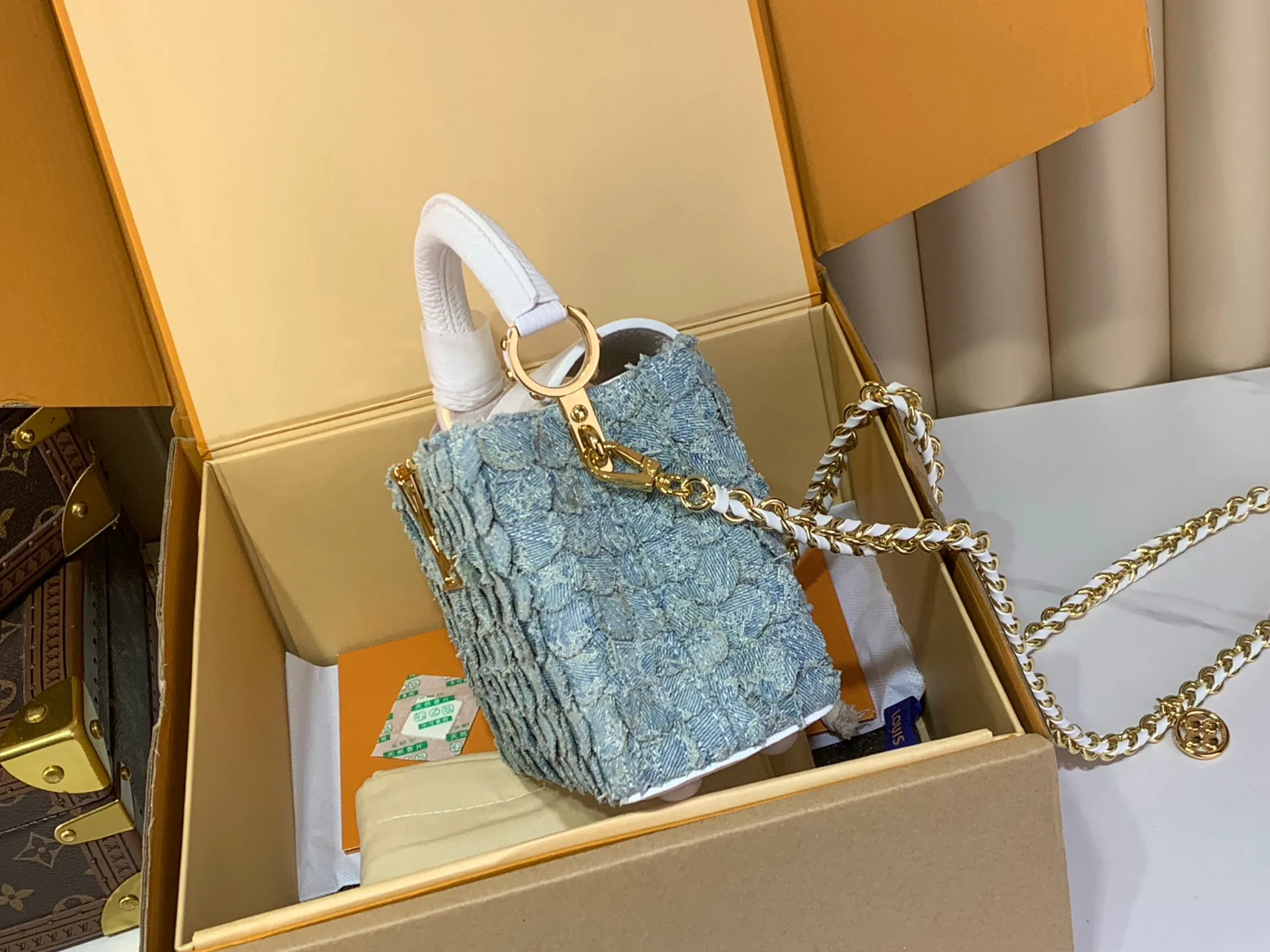 Women's Classic Handbags LOUIS VUITTON 16893028