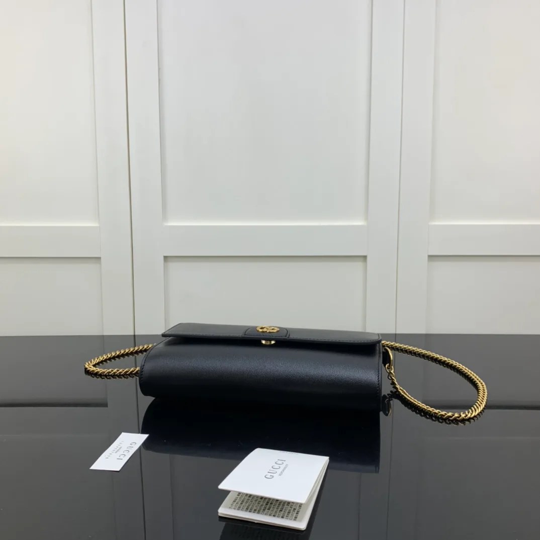 Women's Classic Handbags GUCCI 18262416