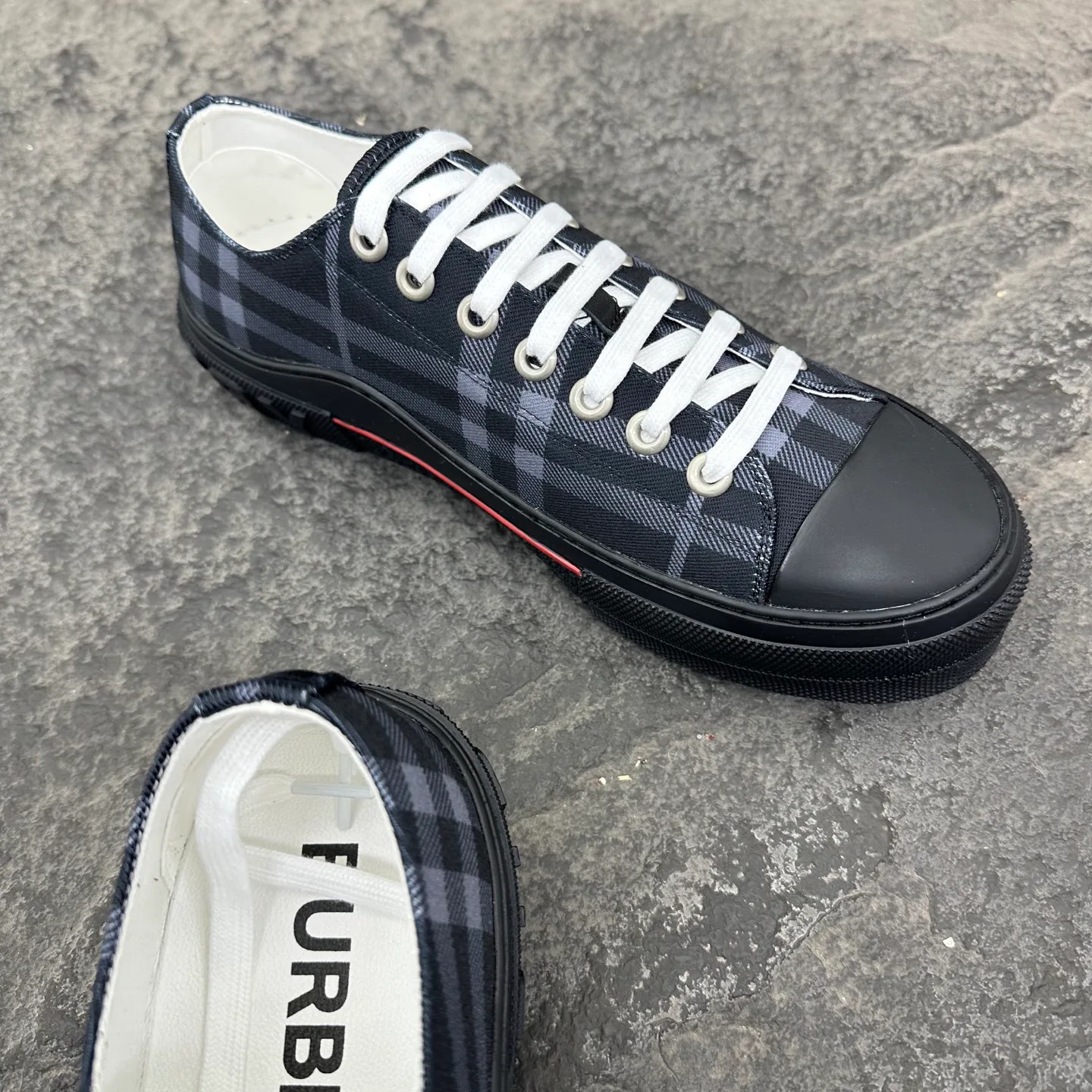 Men's Sneakers BURBERRY 18154133