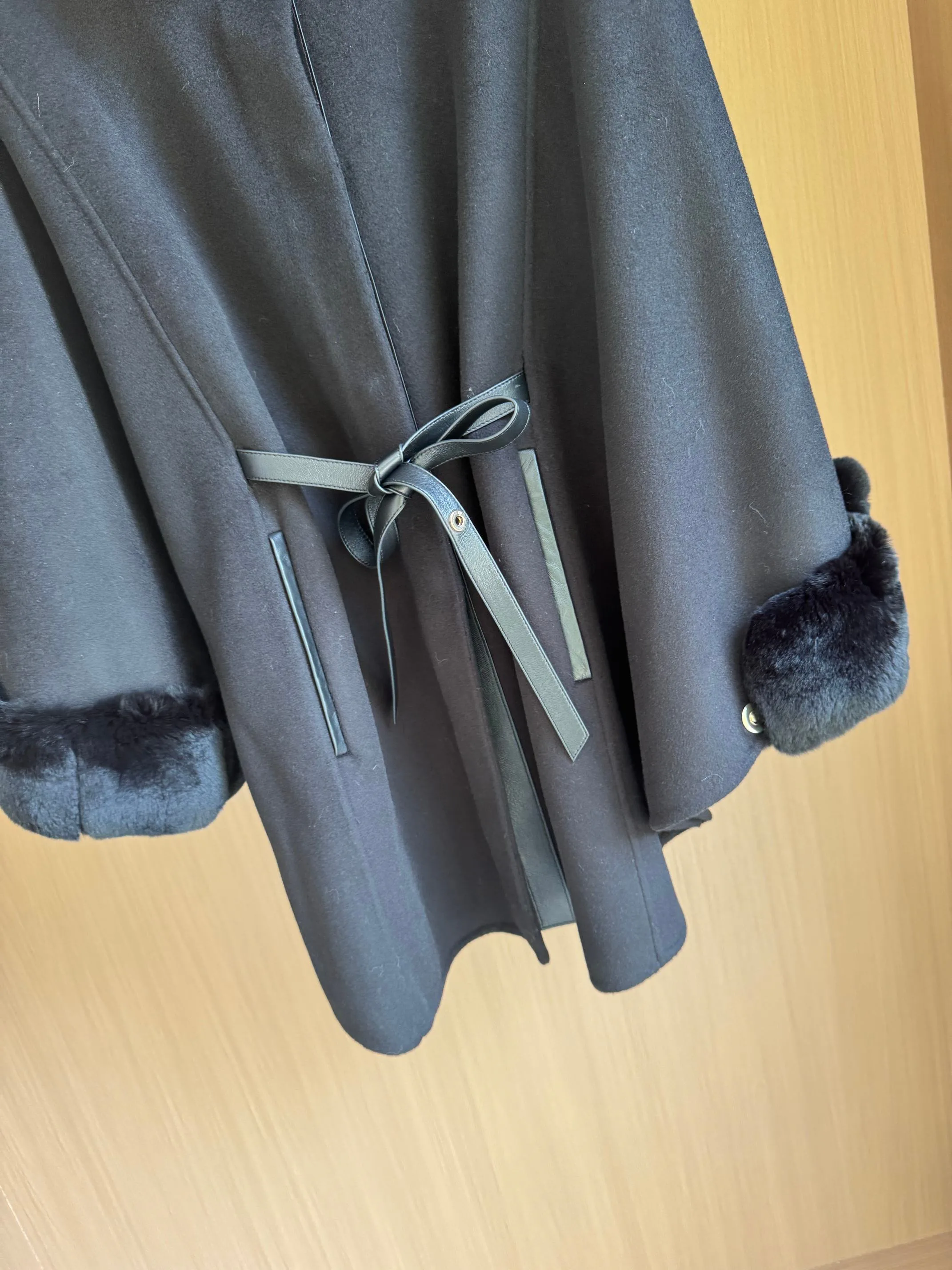 Women's Coats LORO PIANA 17958846