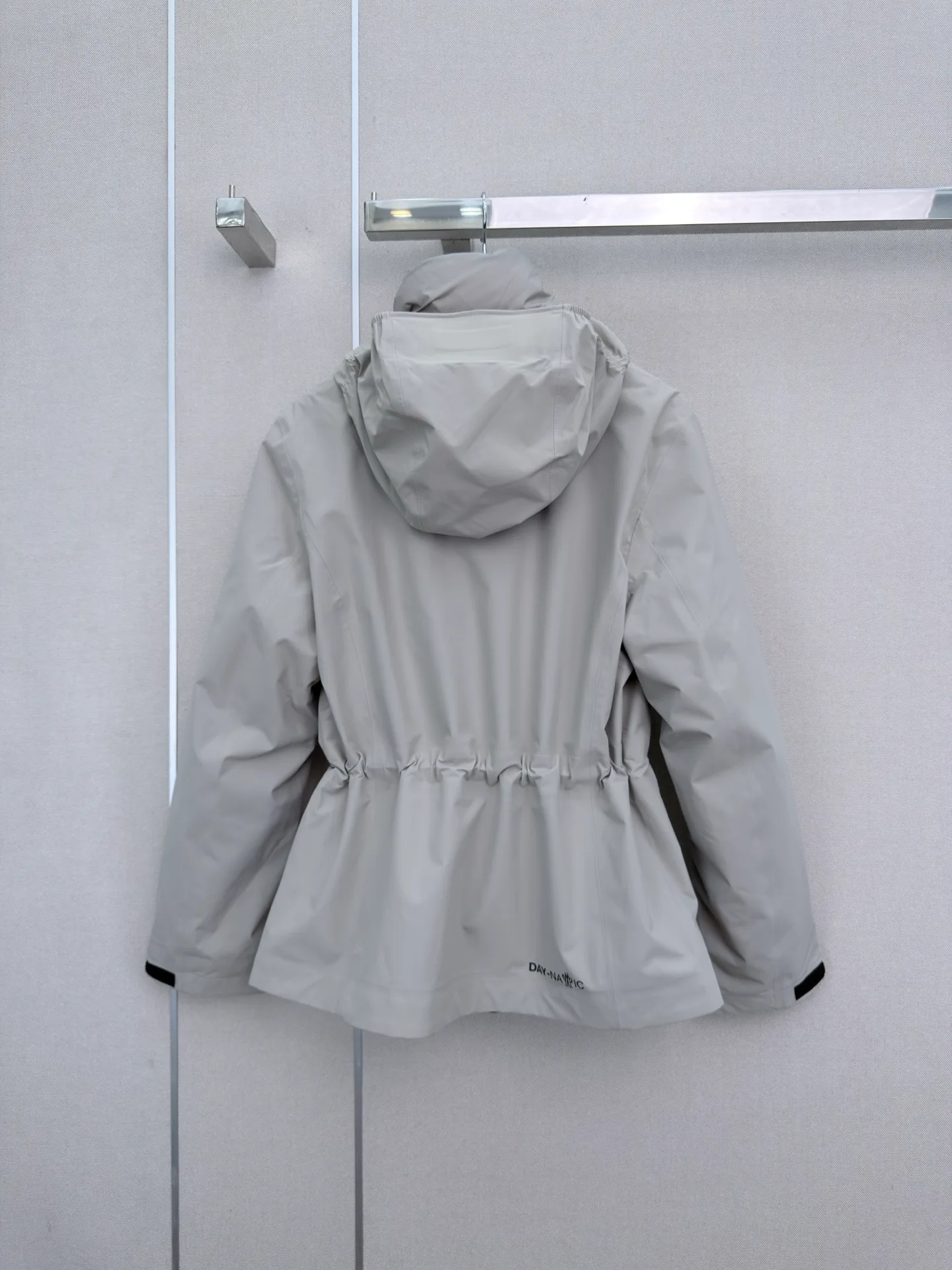 Women's Jackets And Down Jackets MONCLER 18501655