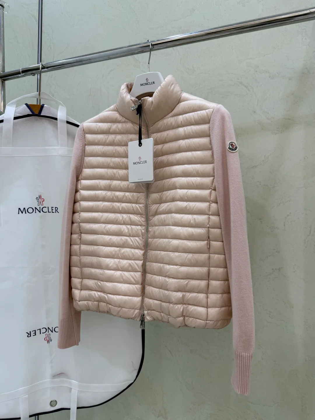 Women's Jackets And Down Jackets MONCLER 17918889