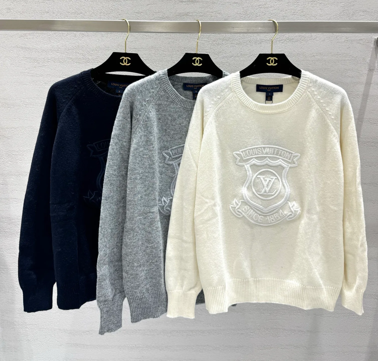 Women's Jumpers And Sweaters LOUIS VUITTON 18233406