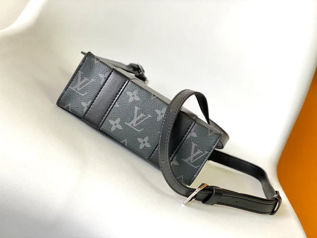 Women's Shoulder Bags LOUIS VUITTON 17949187