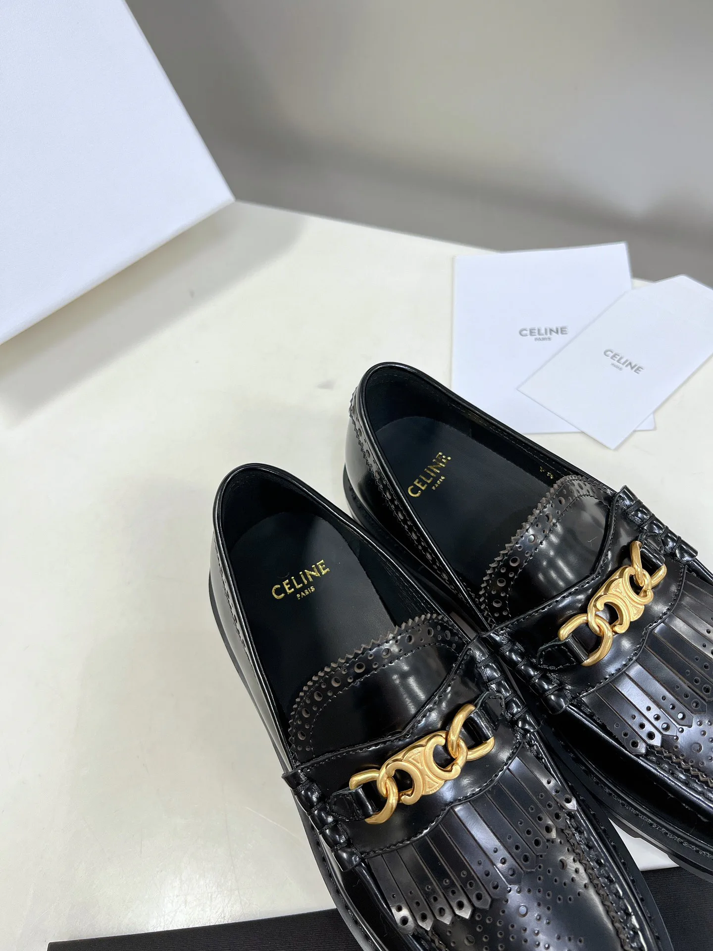 Women's Loafers And Moccasins CELINE 17963636
