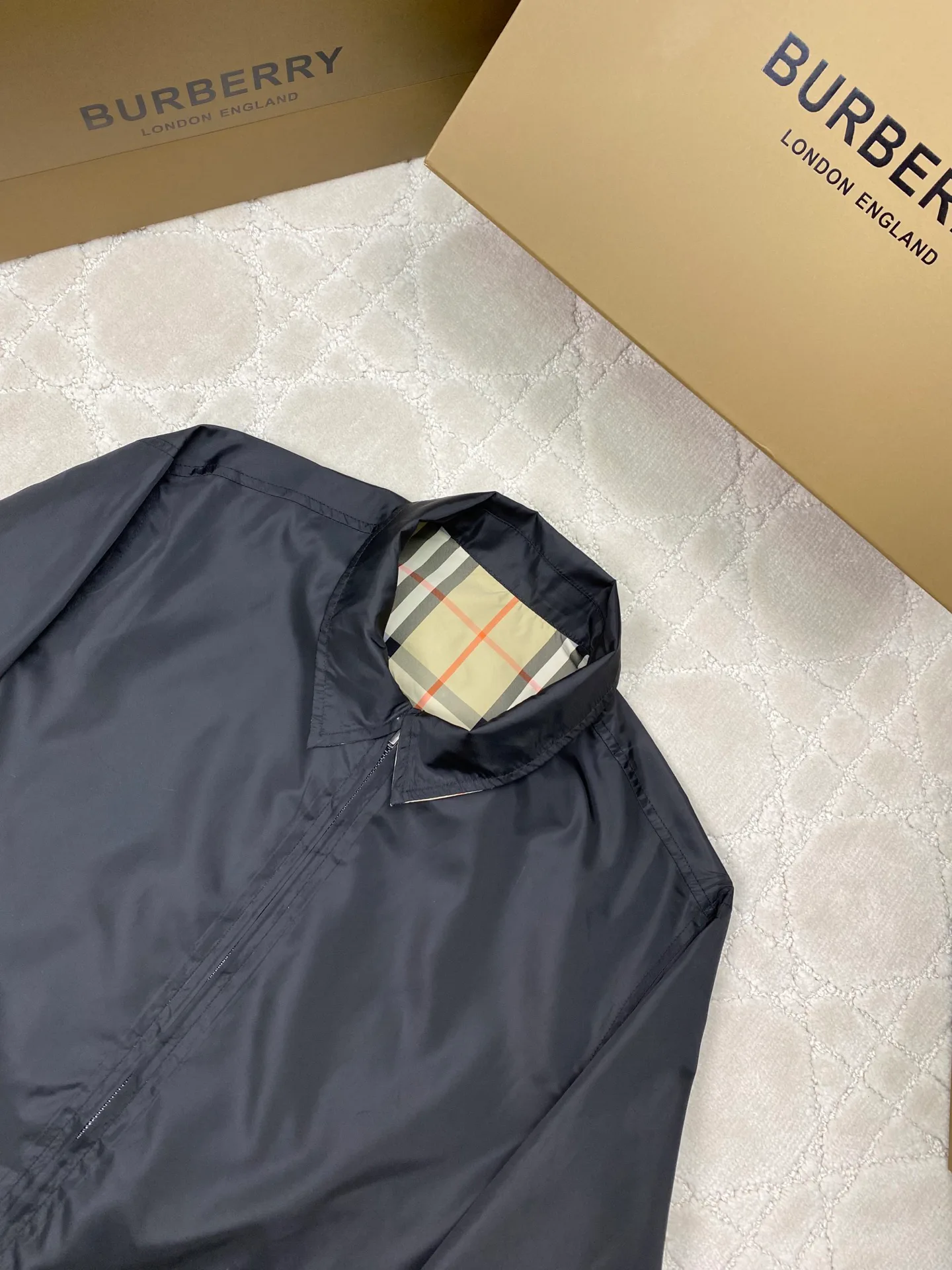 Men's Jackets And Down Jackets BURBERRY 18074125