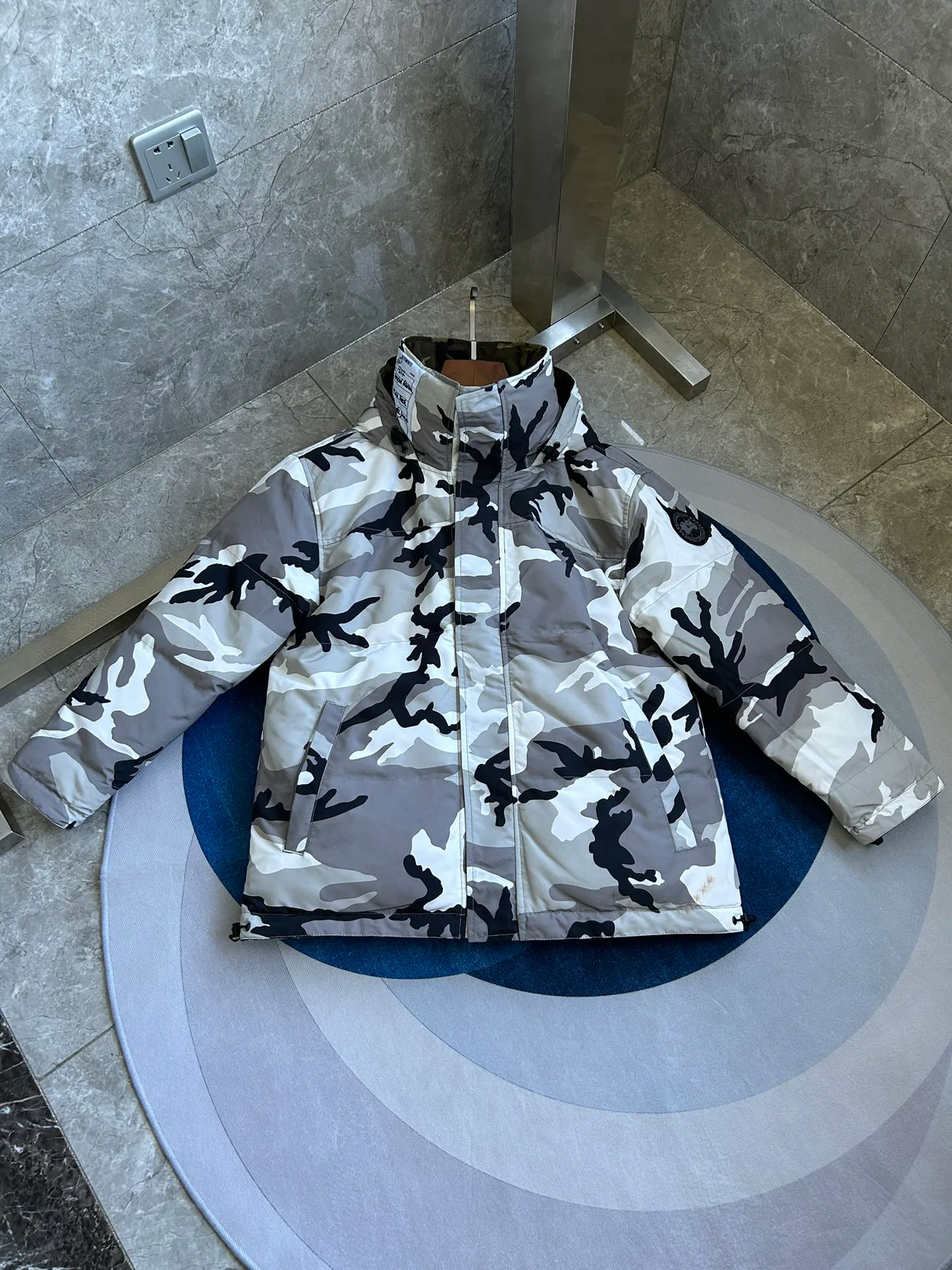 Women's Jackets And Down Jackets CANADA GOOSE 17854553