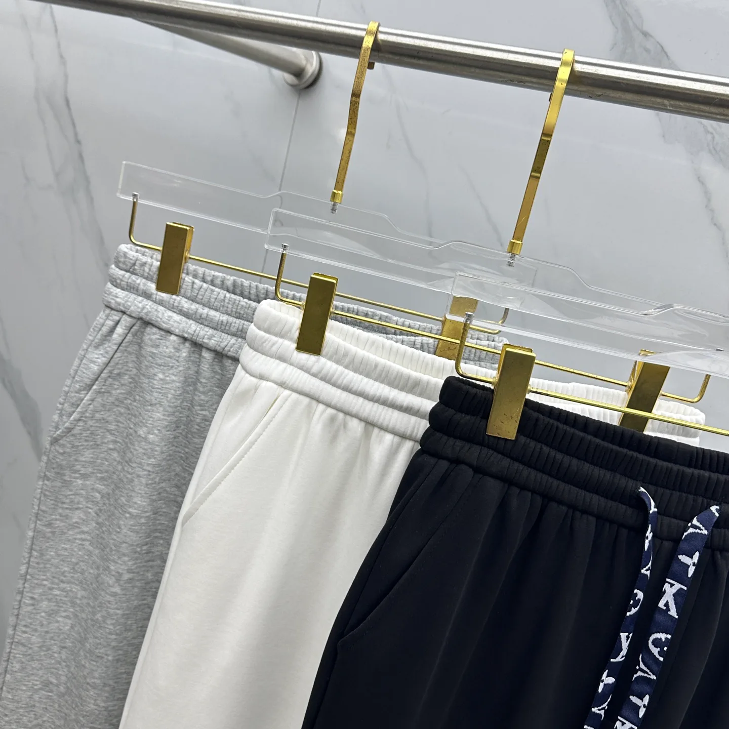 Men's Trousers LOUIS VUITTON 18246667
