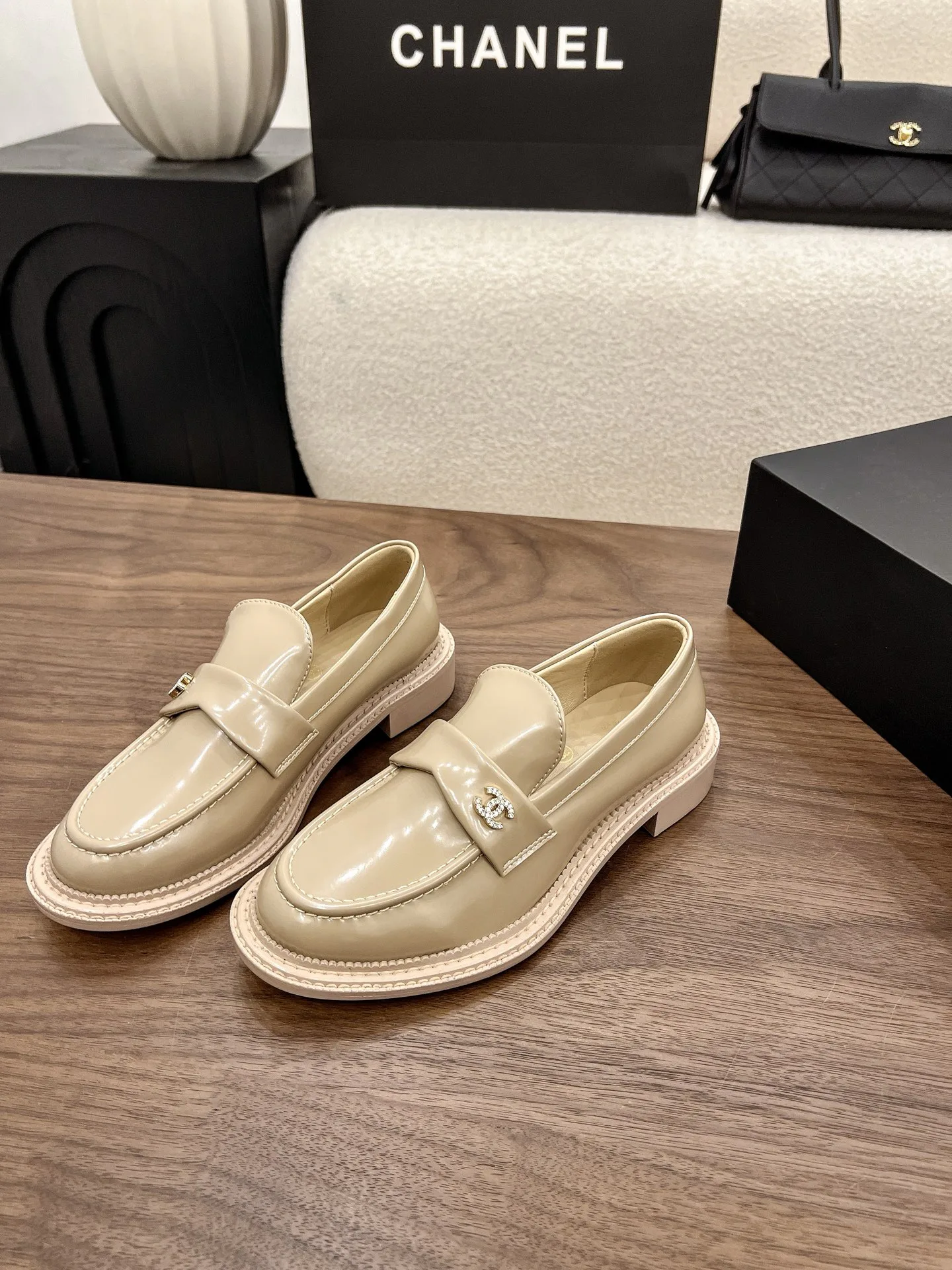 Women's Loafers And Moccasins CHANEL 17582598