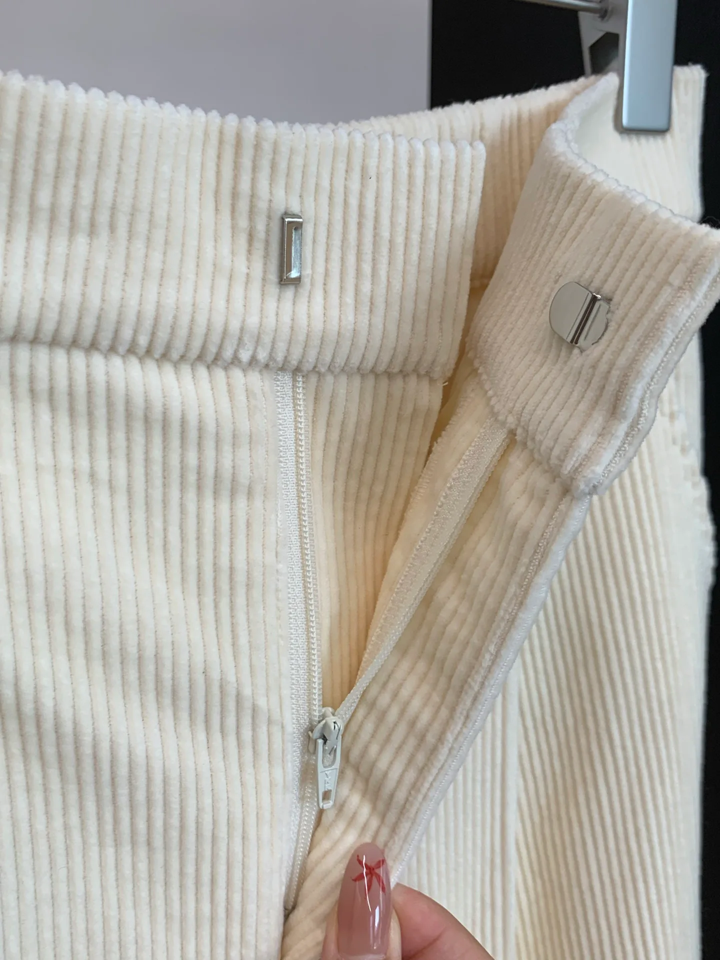 Women's Trousers BRUNELLO CUCINELLI 18086883