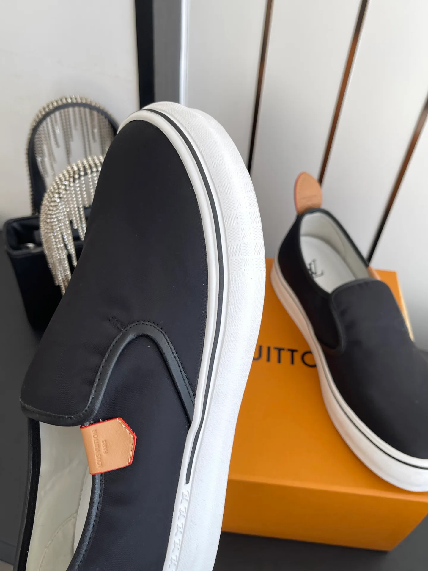 Men's Sneakers LOUIS VUITTON 17908529