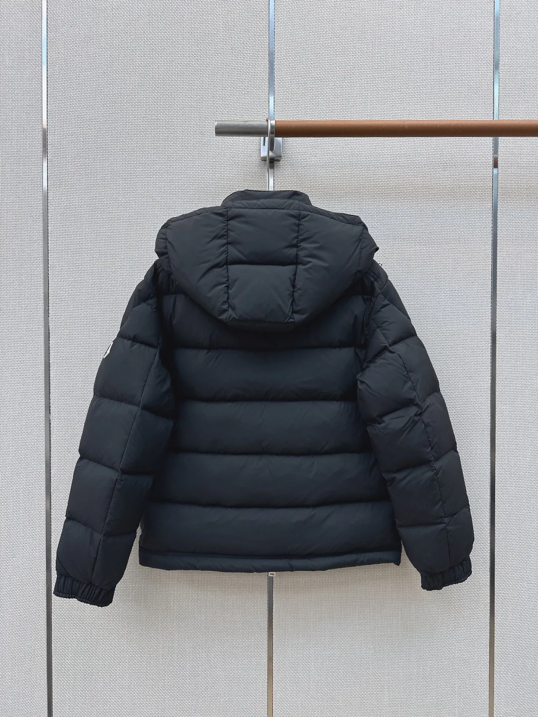 Women's Jackets And Down Jackets MONCLER 18489458
