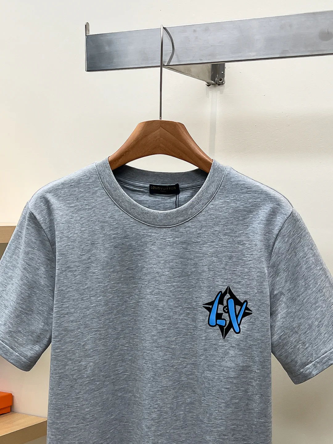 Men's T-Shirts LOUIS VUITTON 18499295