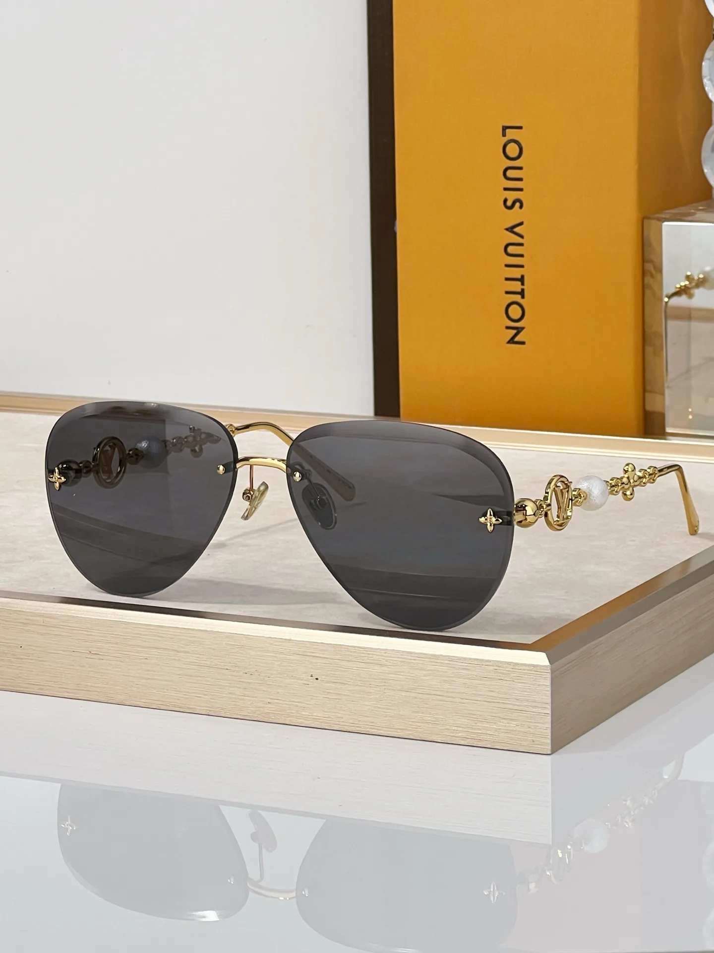 Glasses LOUIS VUITTON 17633231