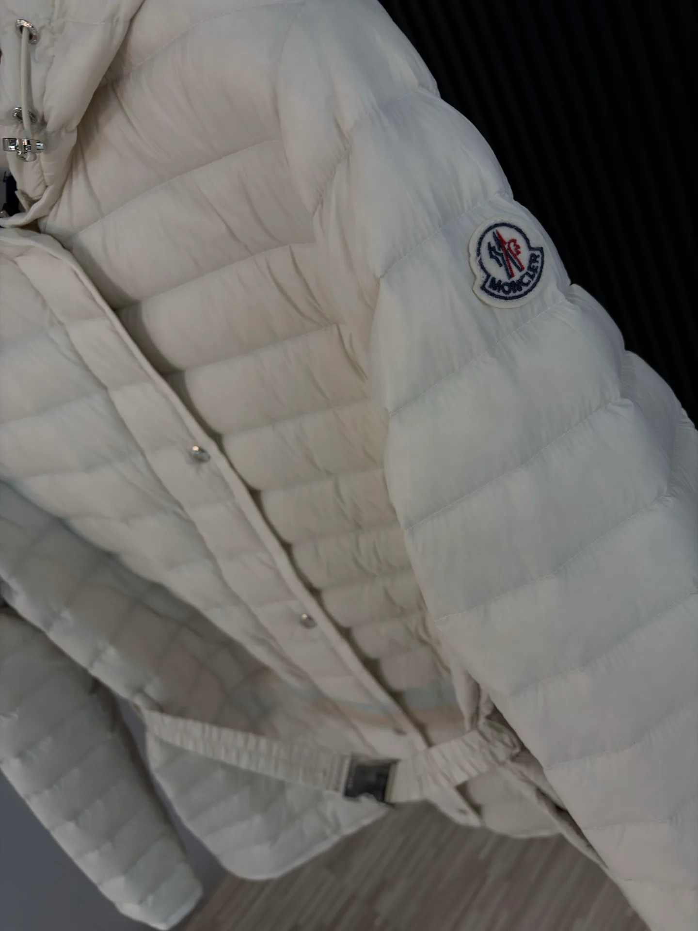 Women's Jackets And Down Jackets MONCLER 18529865