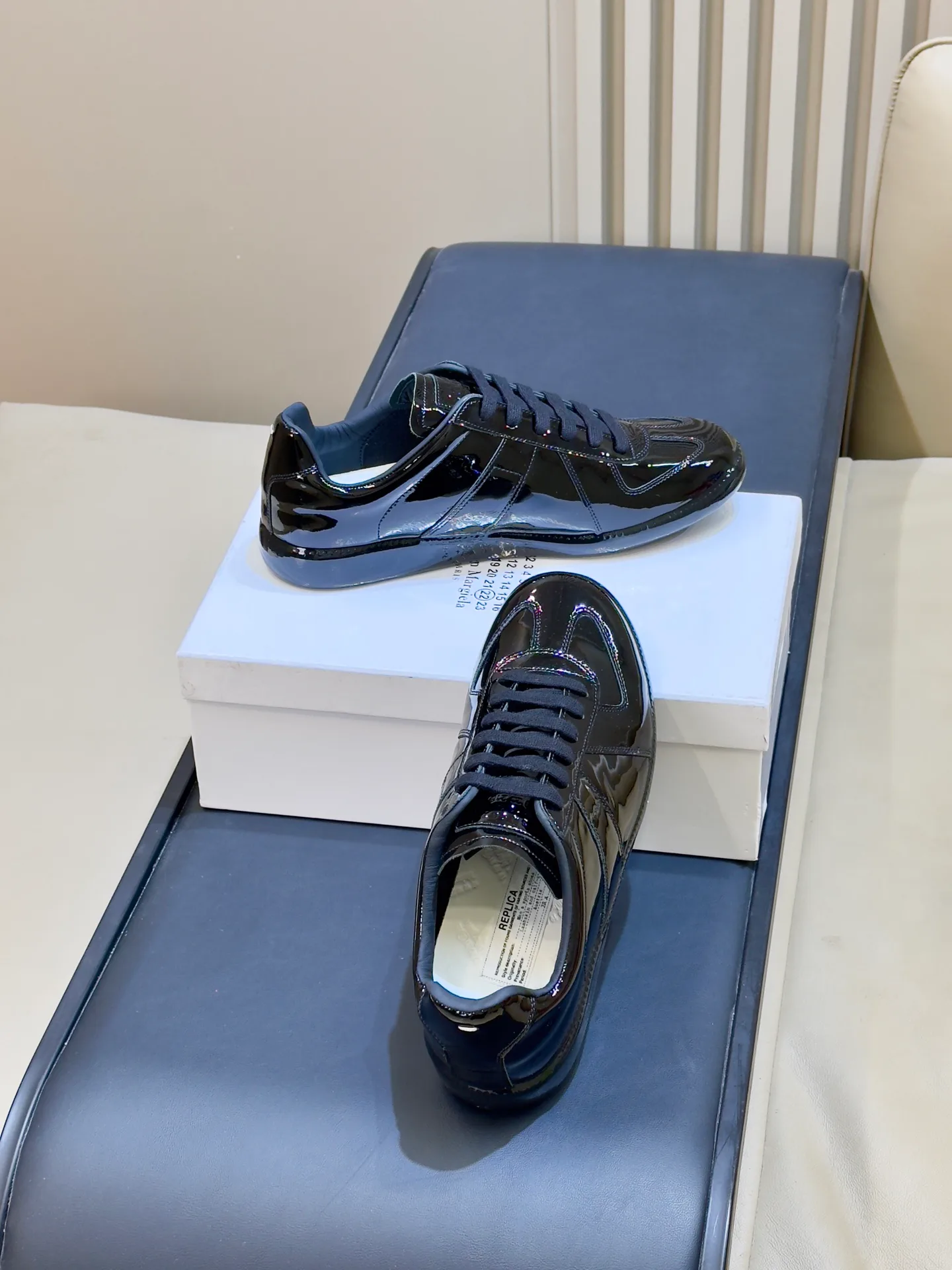 Women's Sneakers MAISON MARGIELA 18073439