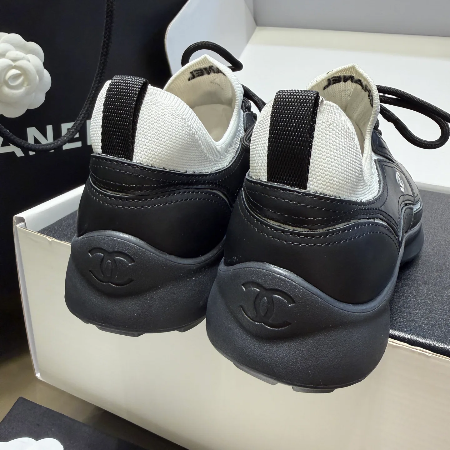 Women's Sneakers CHANEL 17877251