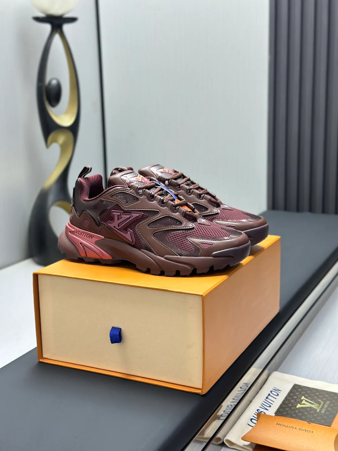 Women's Sneakers LOUIS VUITTON 18211991