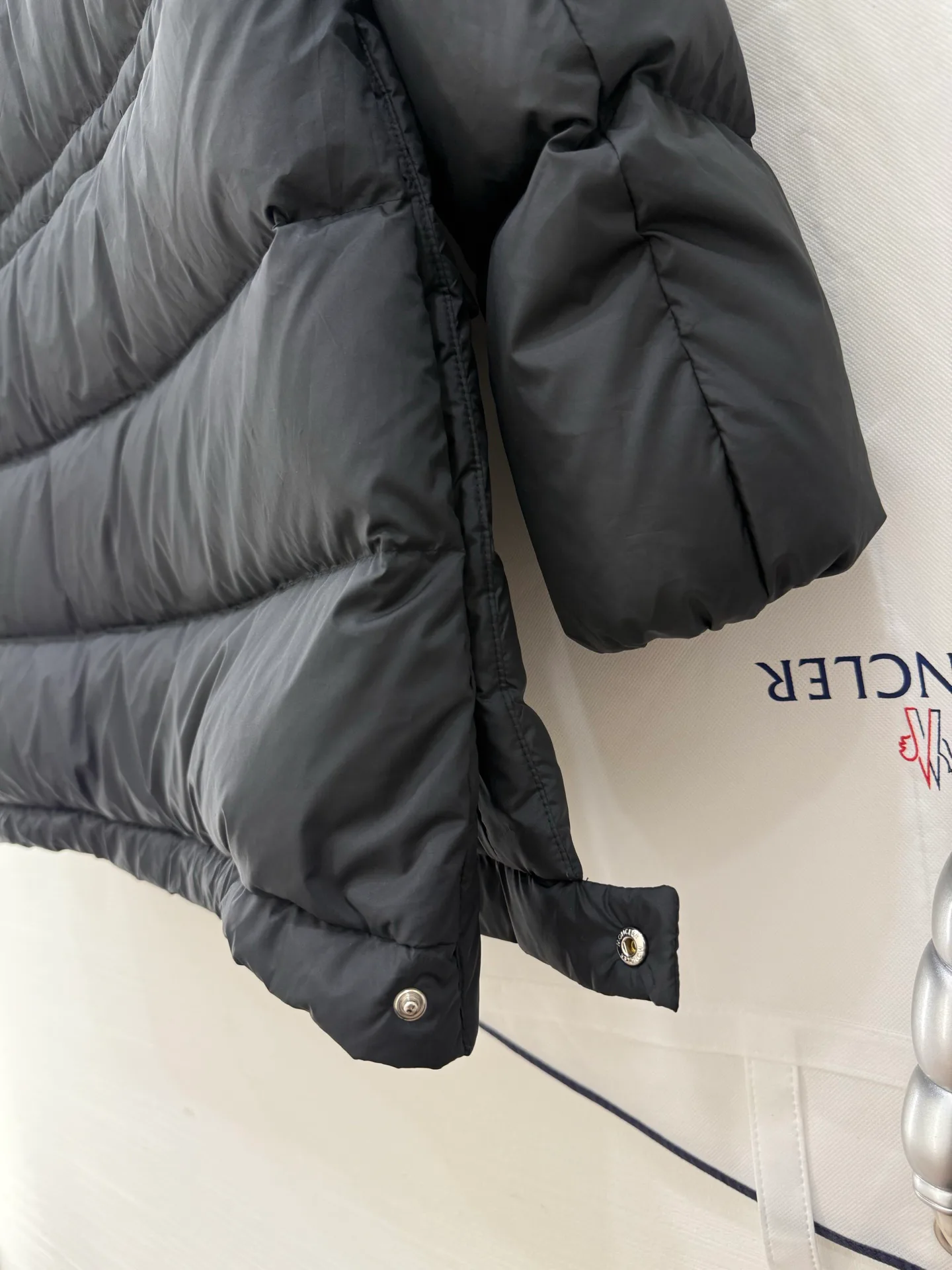 Men's Jackets And Down Jackets MONCLER 18383090
