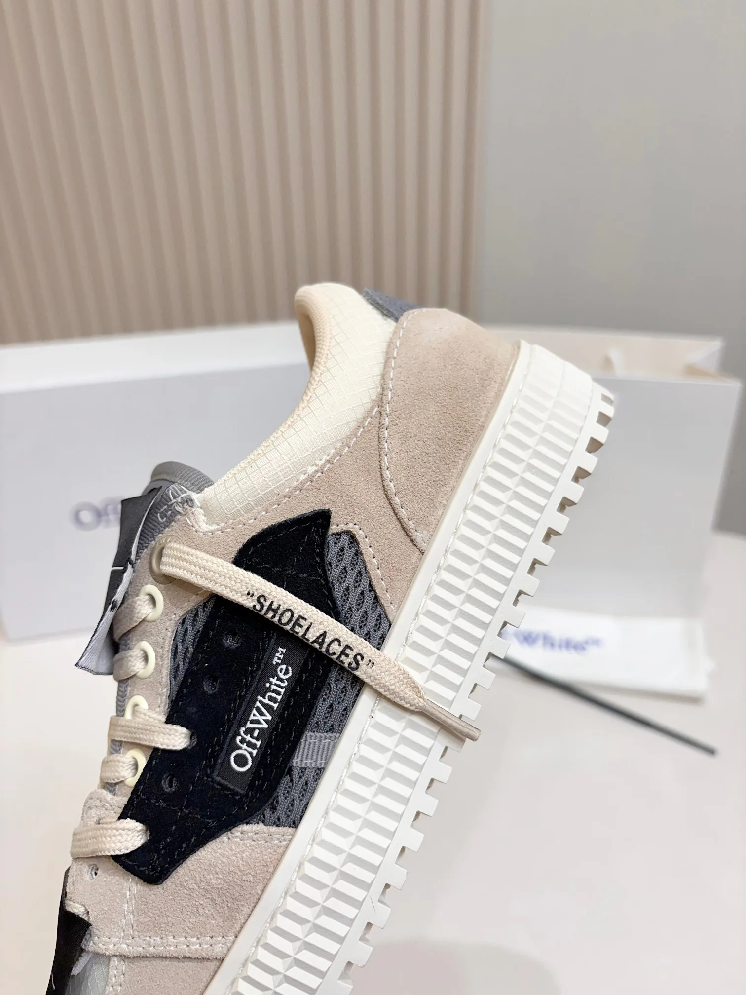 Women's Sneakers OFF-WHITE 18103207