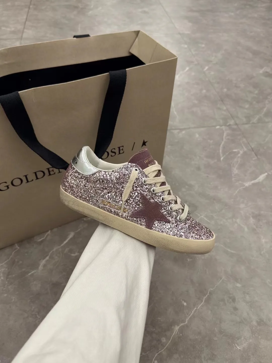 Women's Sneakers GOLDEN GOOSE 18265592