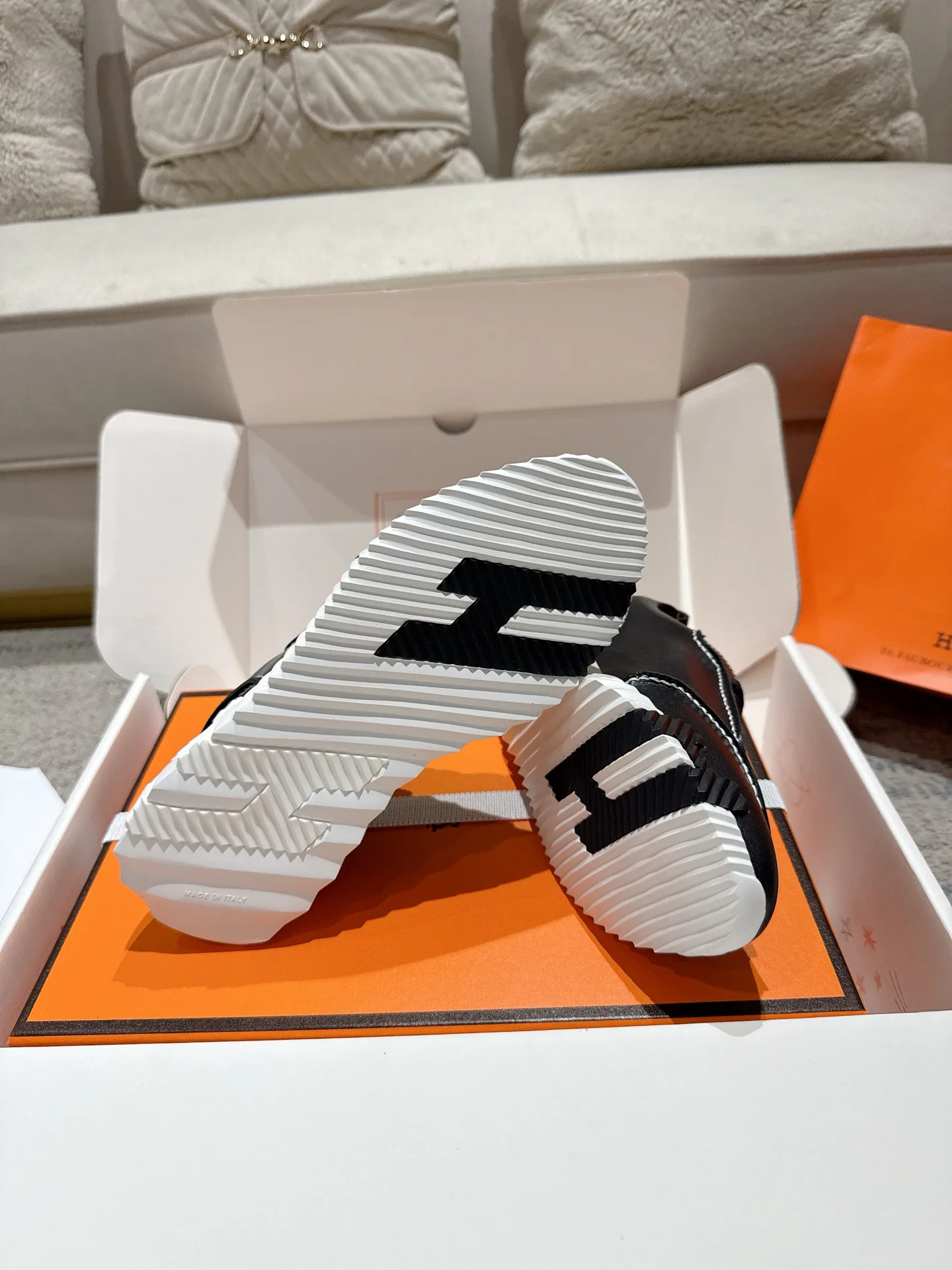 Women's Sneakers HERMES 17467527