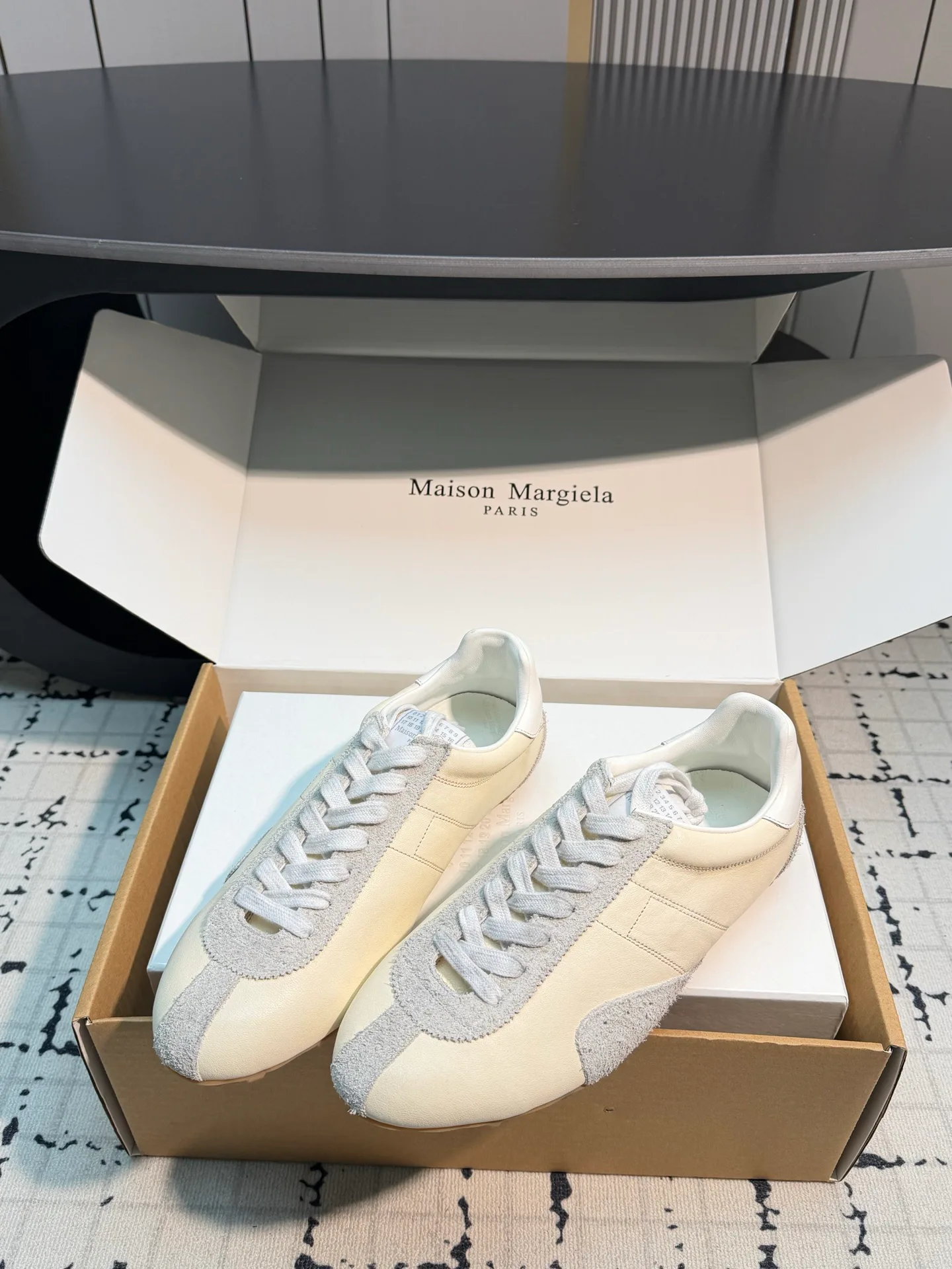Women's Sneakers MAISON MARGIELA 18547324