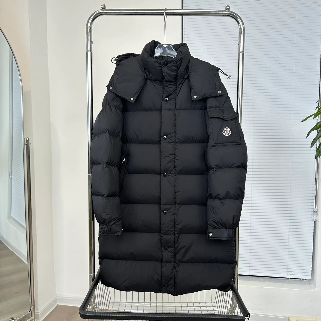 Women's Jackets And Down Jackets MONCLER 18415699