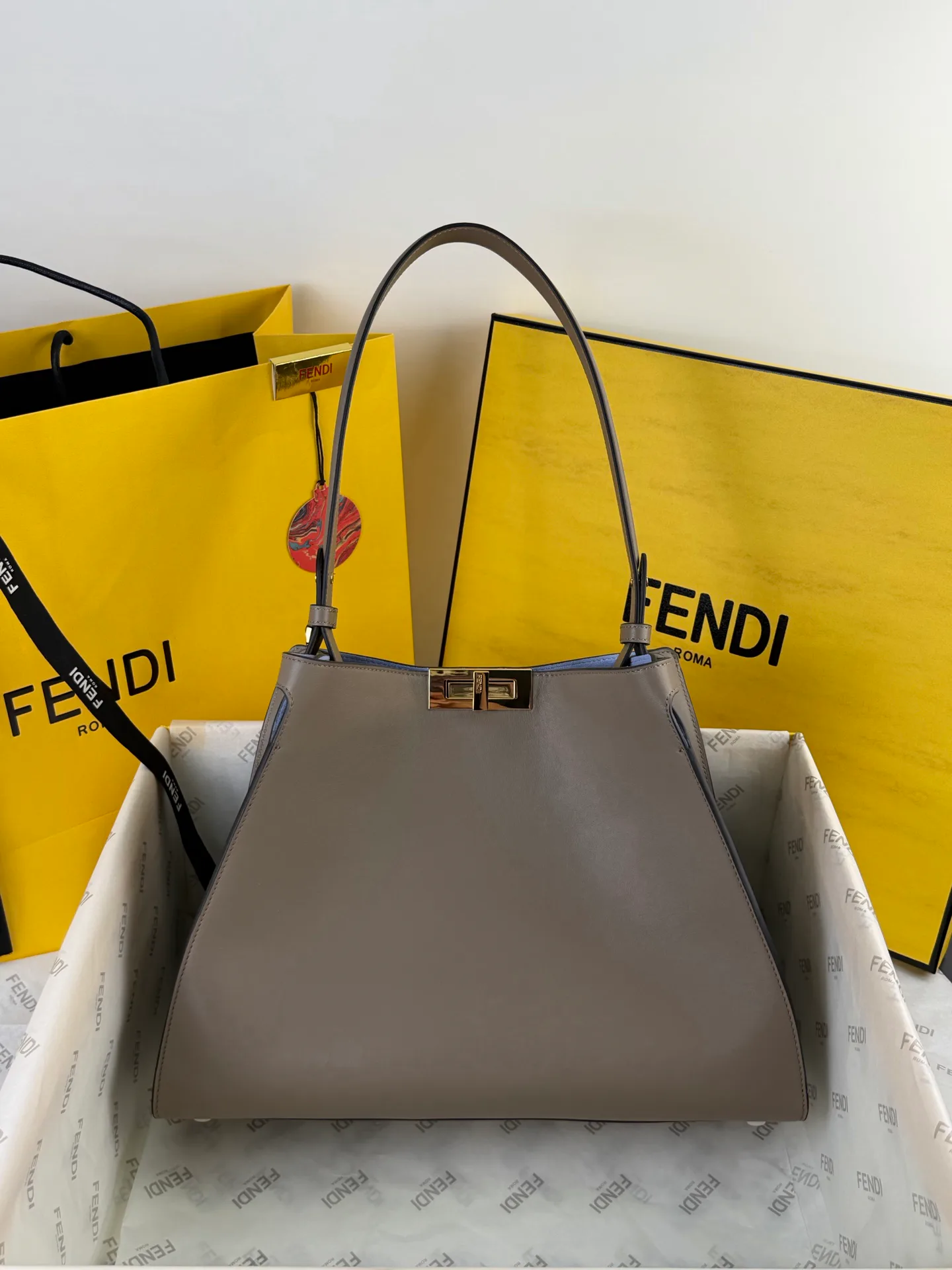 Women's Classic Handbags FENDI 17901907