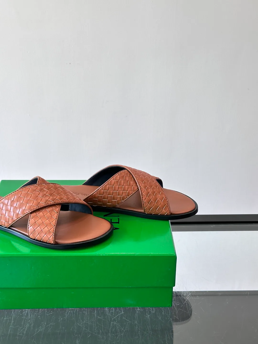 Men's Flip-Flops BOTTEGA VENETA 17831639