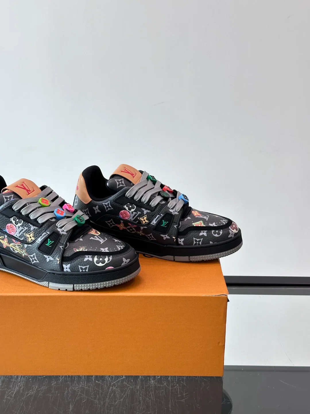 Men's Sneakers LOUIS VUITTON 18400624
