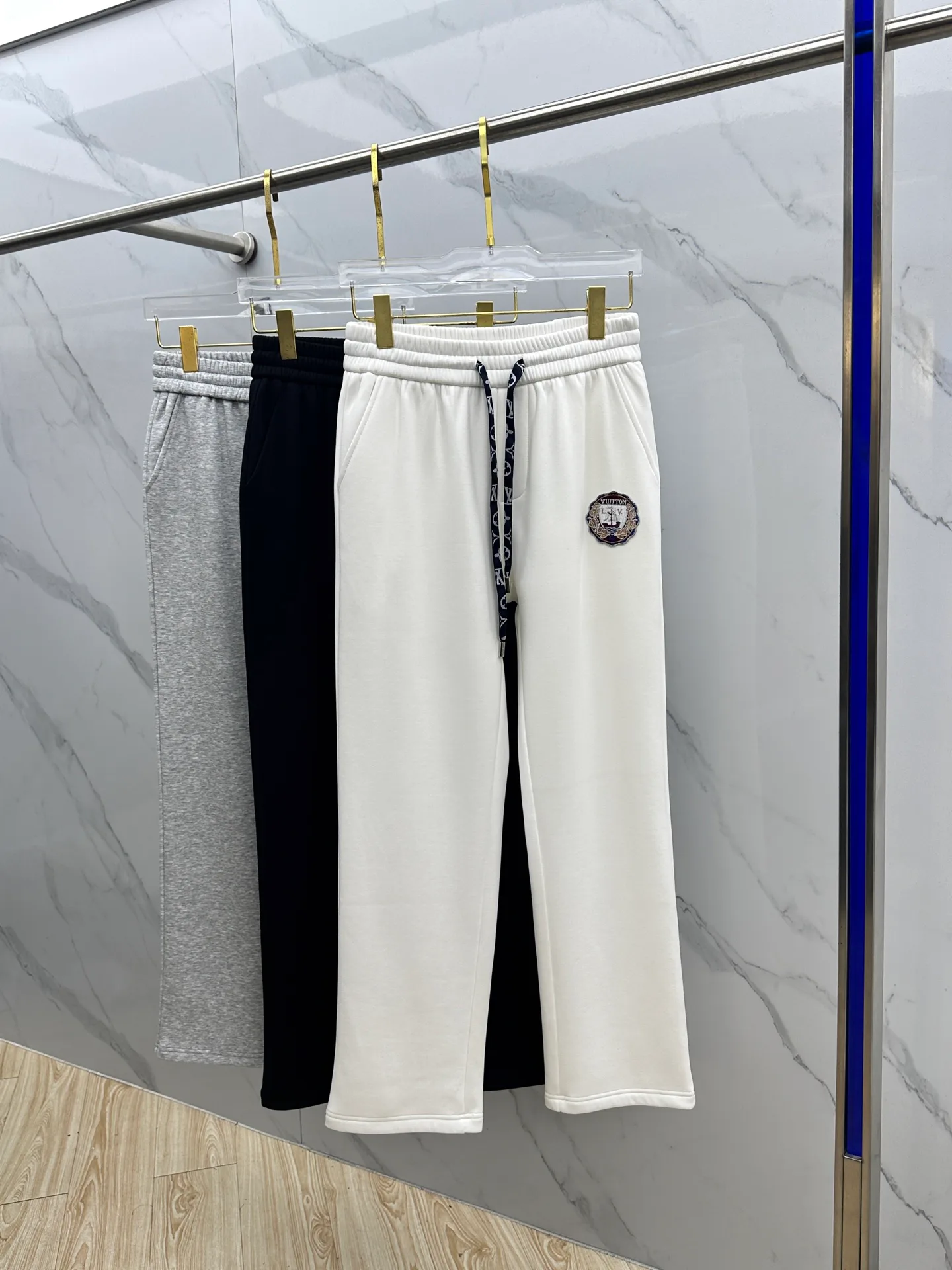Men's Trousers LOUIS VUITTON 18246666