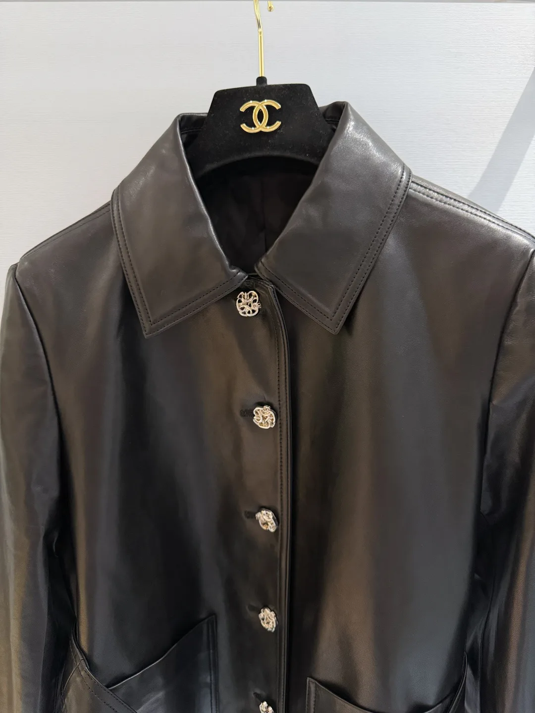 Women's Leather Jackets And Sheepskin Coats CHANEL 18336467
