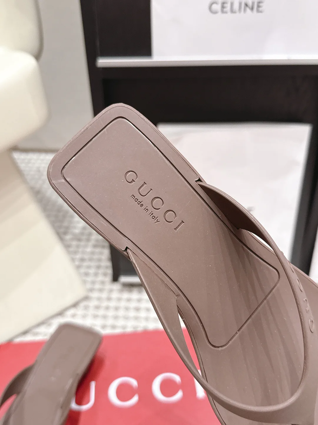 Women's Flip-Flops GUCCI 17657674