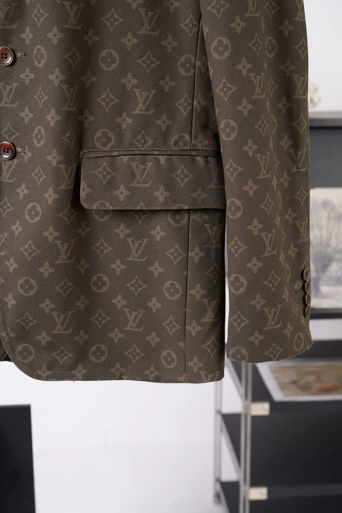 Men's Jackets And Down Jackets LOUIS VUITTON 18178829