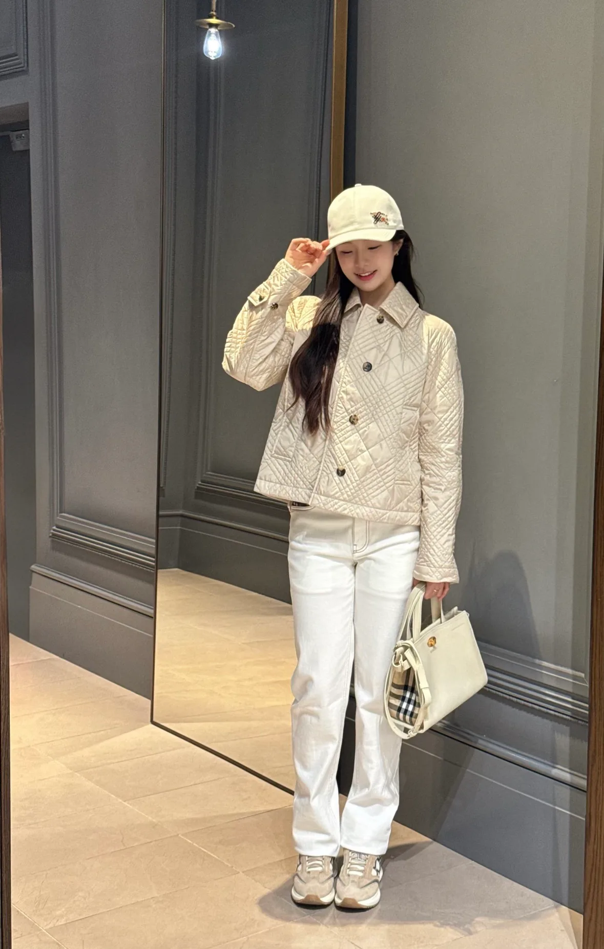 Women's Jackets And Down Jackets BURBERRY 18438506