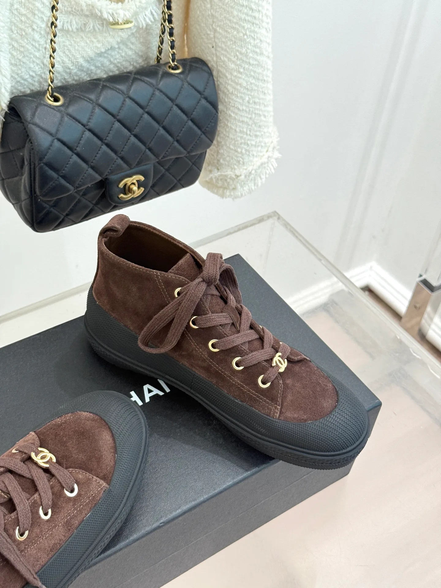 Women's Sneakers CHANEL 18360421