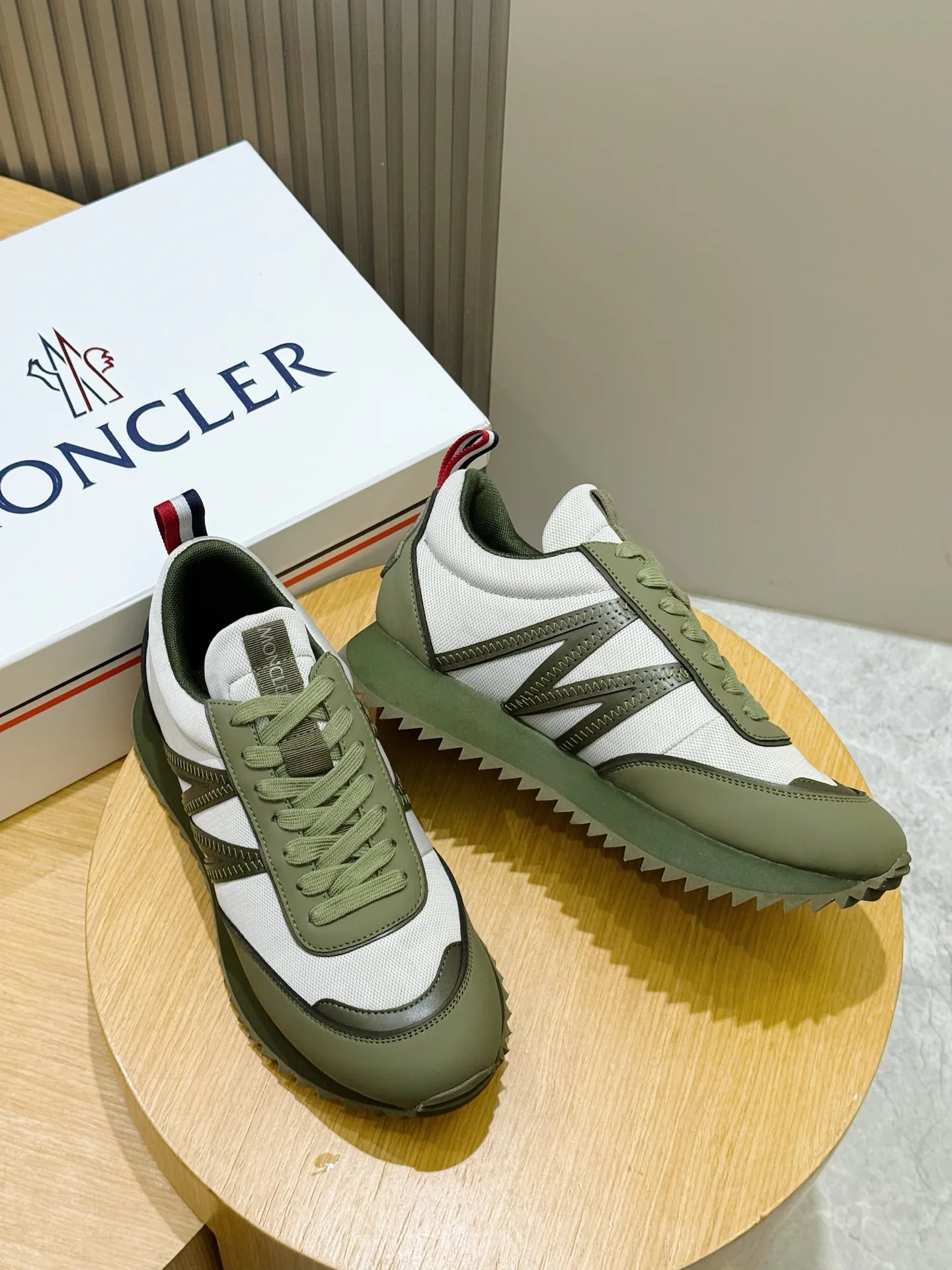Men's Sneakers MONCLER 18101511