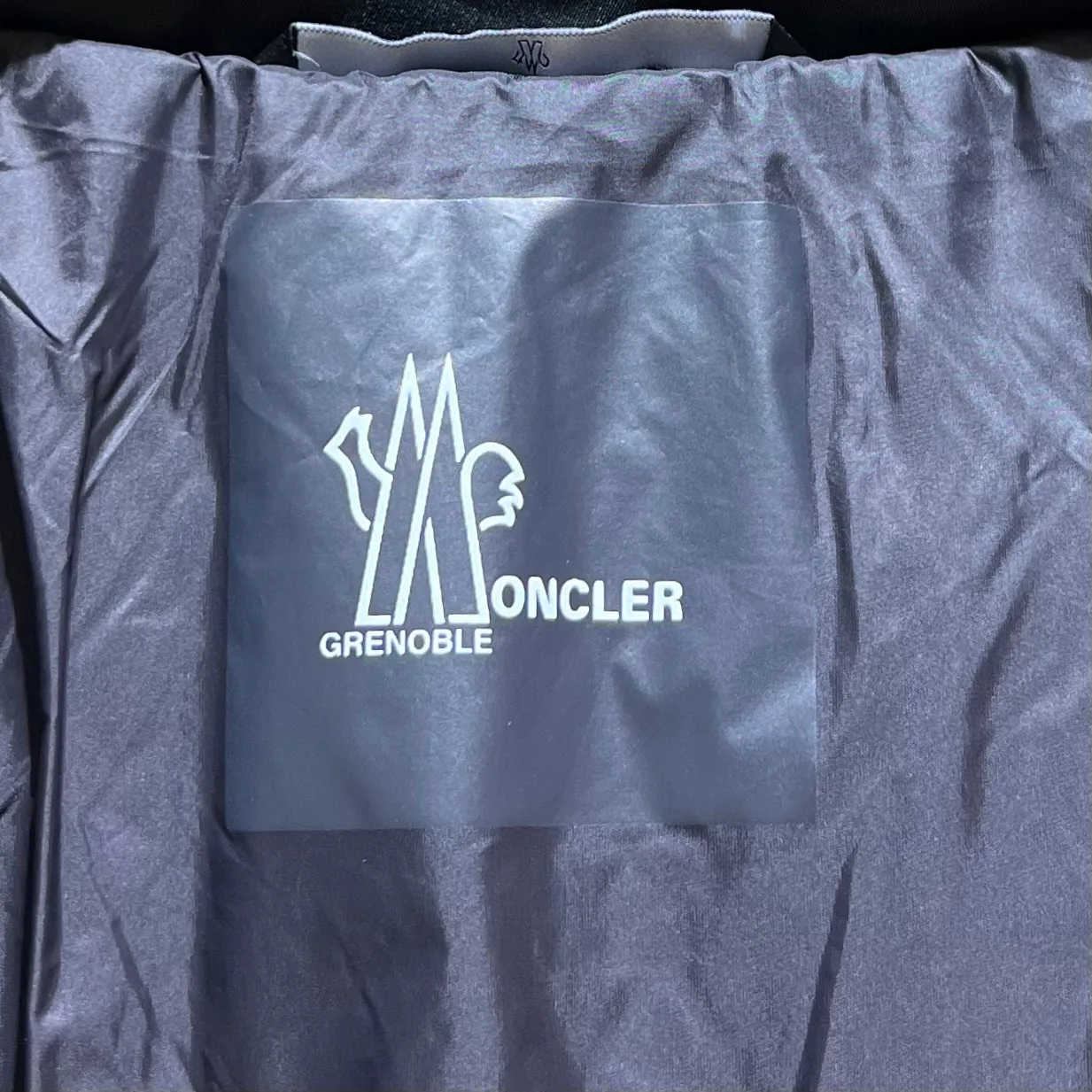 Women's Jackets And Down Jackets MONCLER 18180078